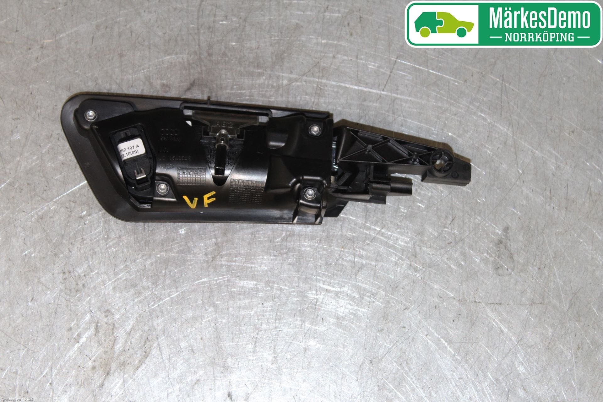 Audi Q5 09-16 Dörrhandtag Inre Vä