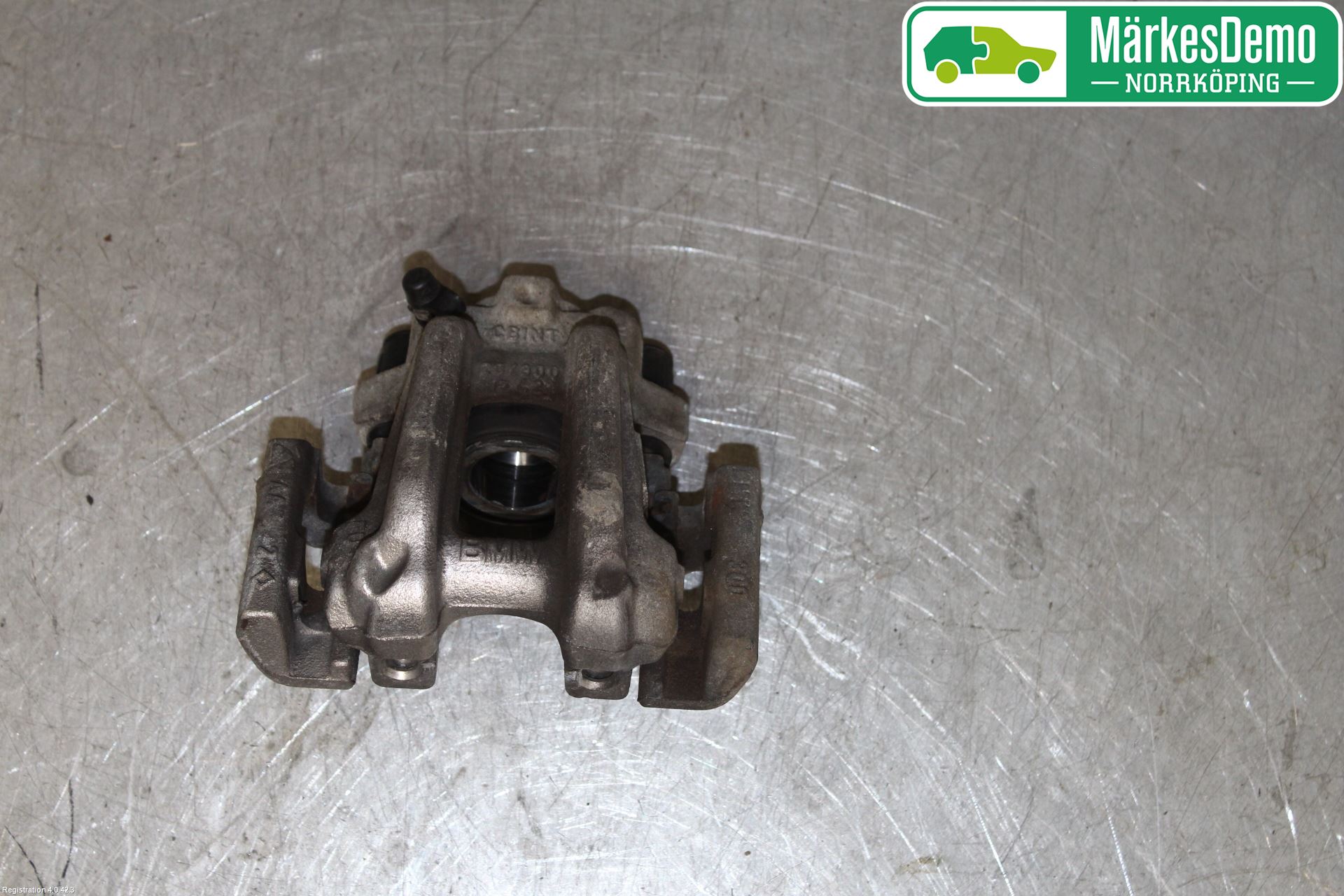 BMW 3 F30/F31/F80 12-19 Bromsok Bak Höger