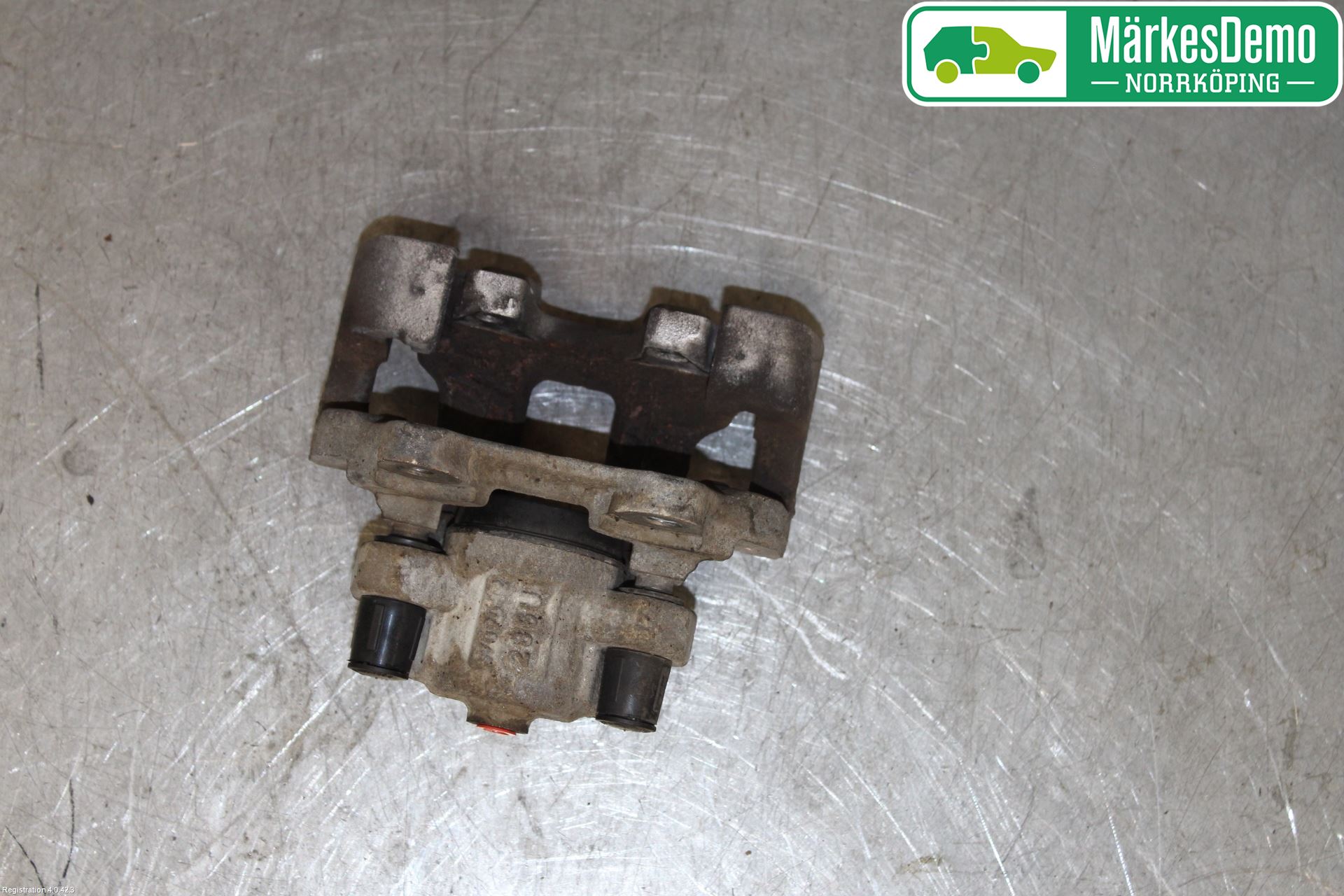 BMW 3 F30/F31/F80 12-19 Bromsok Bak Höger
