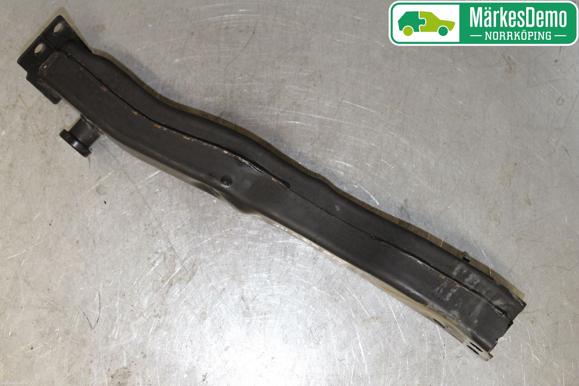 Renault KADJAR 15- Stötfångarbärjärn Fram