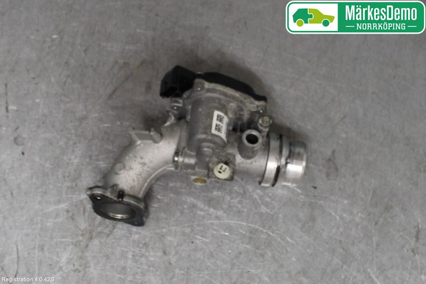 Dacia DUSTER 10-17 Injspjällhus