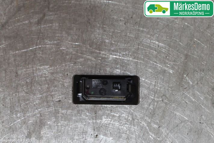BMW 3 F30/F31/F80 12-19 Skylt Belysning