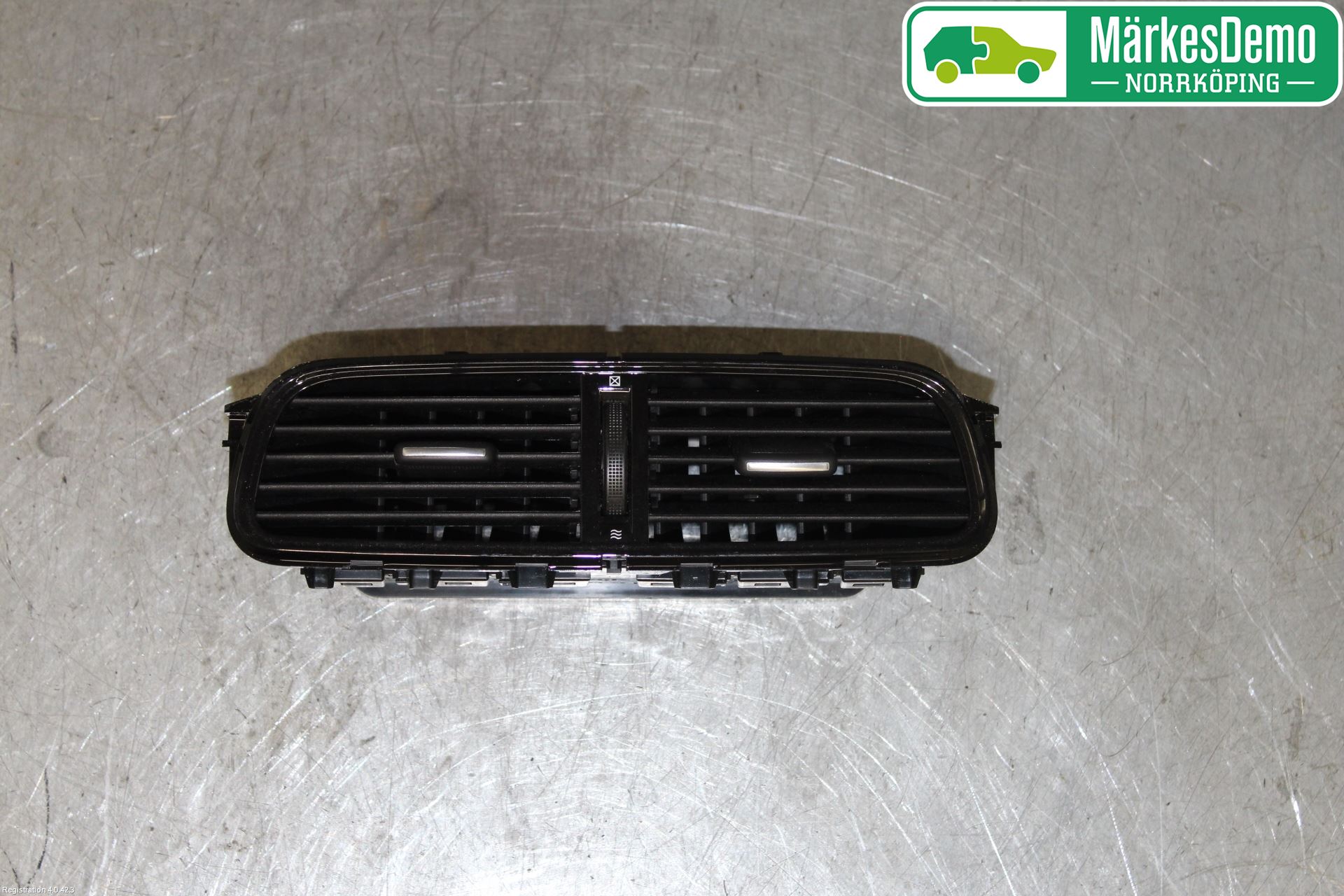 Renault CLIO IV 16-19 Defrosterkanal-Munstycke