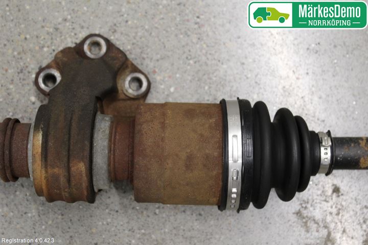 Mazda 3 I 07-08 Drivaxel Fram Höger