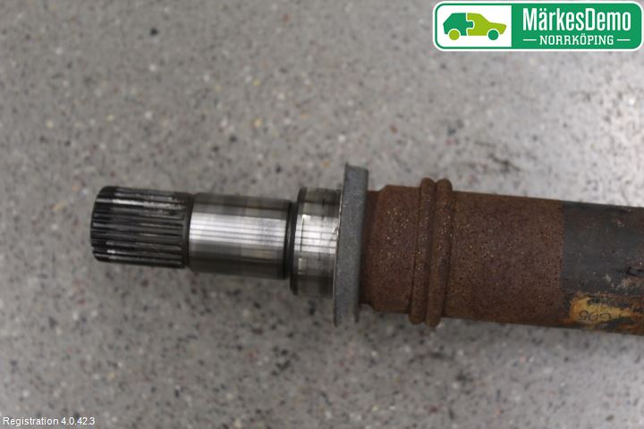 Mazda 3 I 07-08 Drivaxel Fram Höger