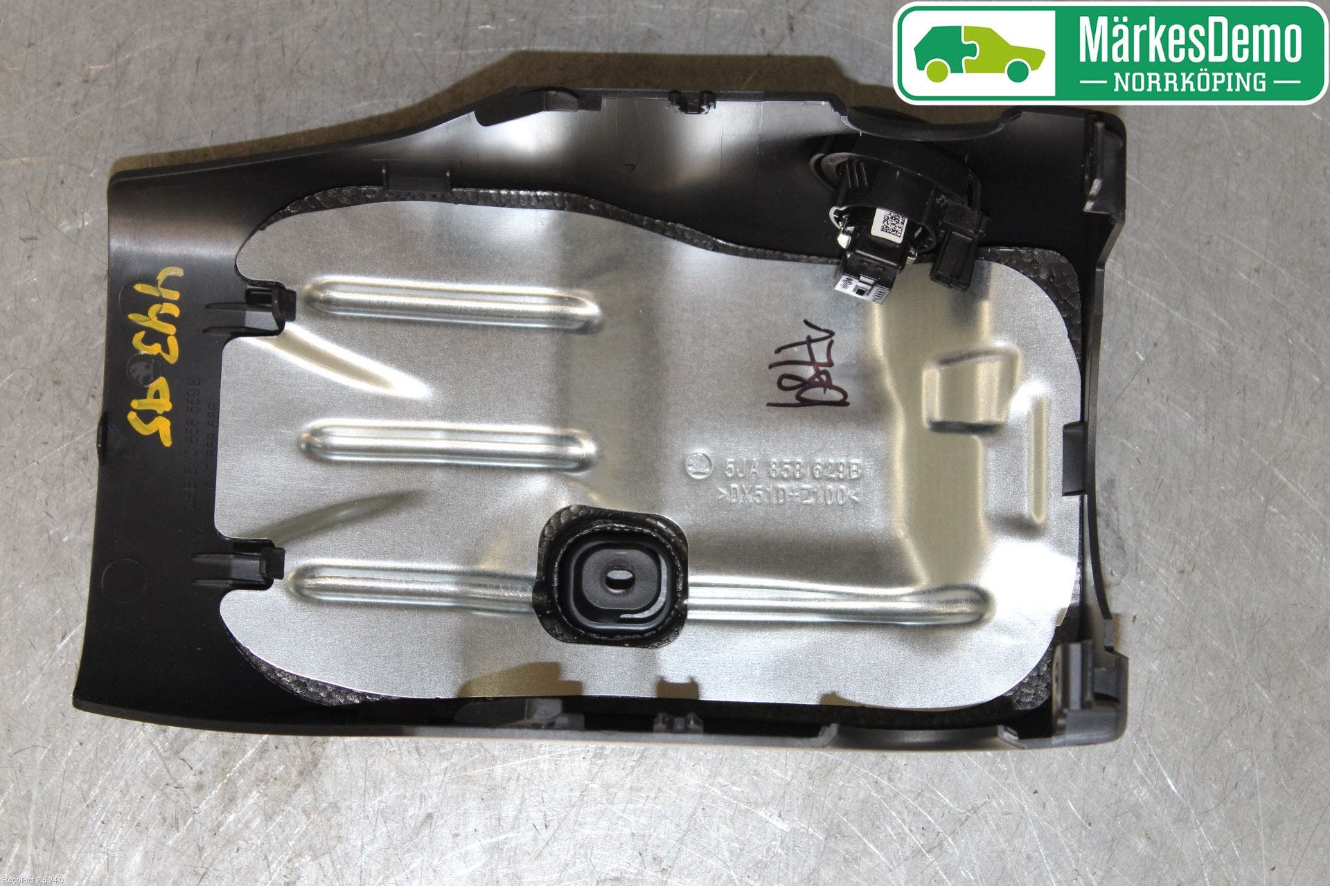 Skoda FABIA 15-21 Rattkåpa-Kåpor