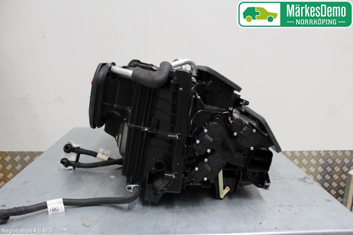 Volvo V90 17->> Värme Cellpaket Komp
