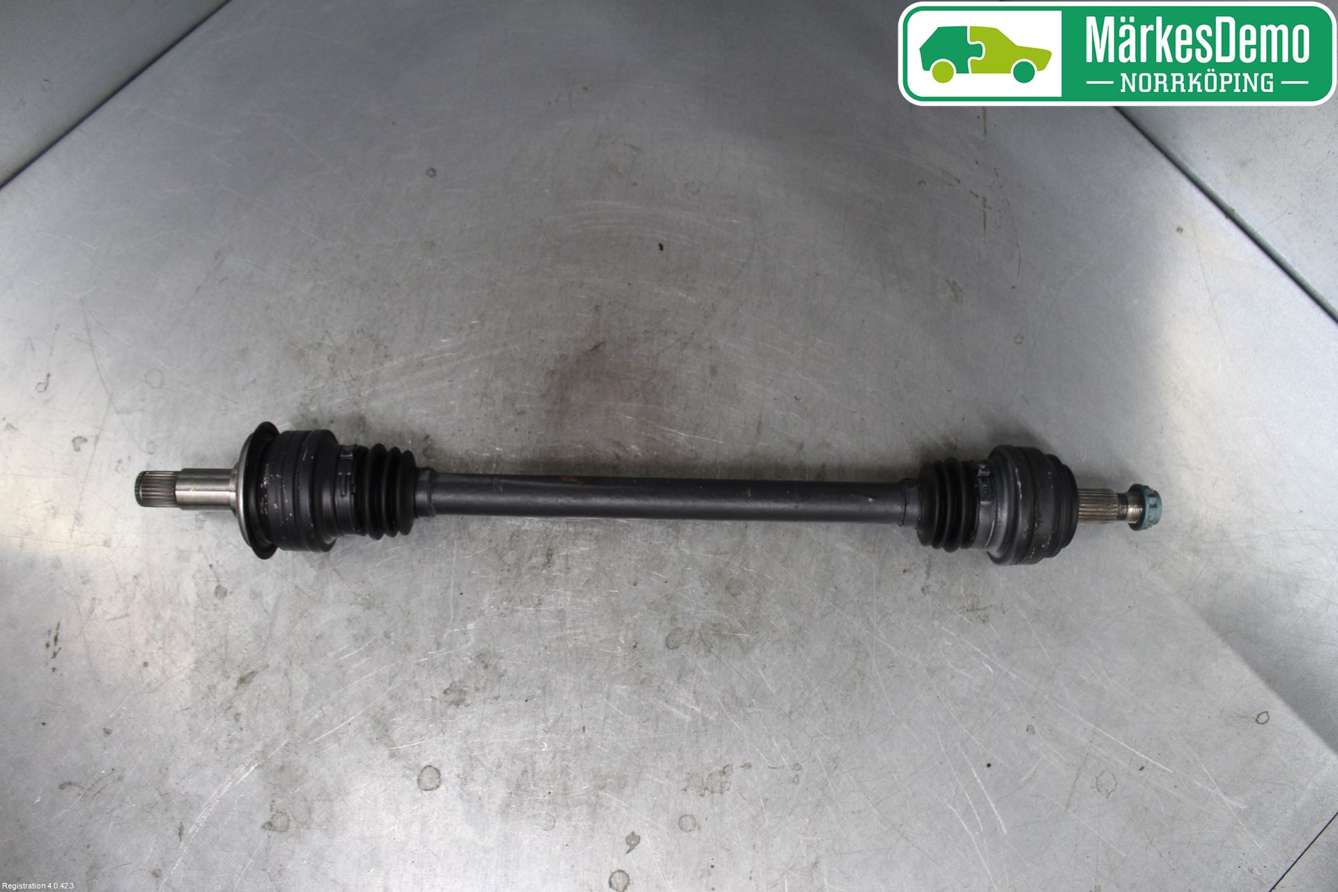 Mercedes-Benz MB C-KLASS (W205) 14-21 Drivaxel Bak Höger