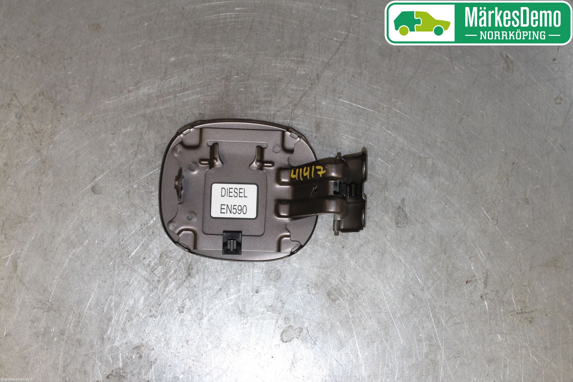 Mitsubishi OUTLANDER 07-12 Tanklucka