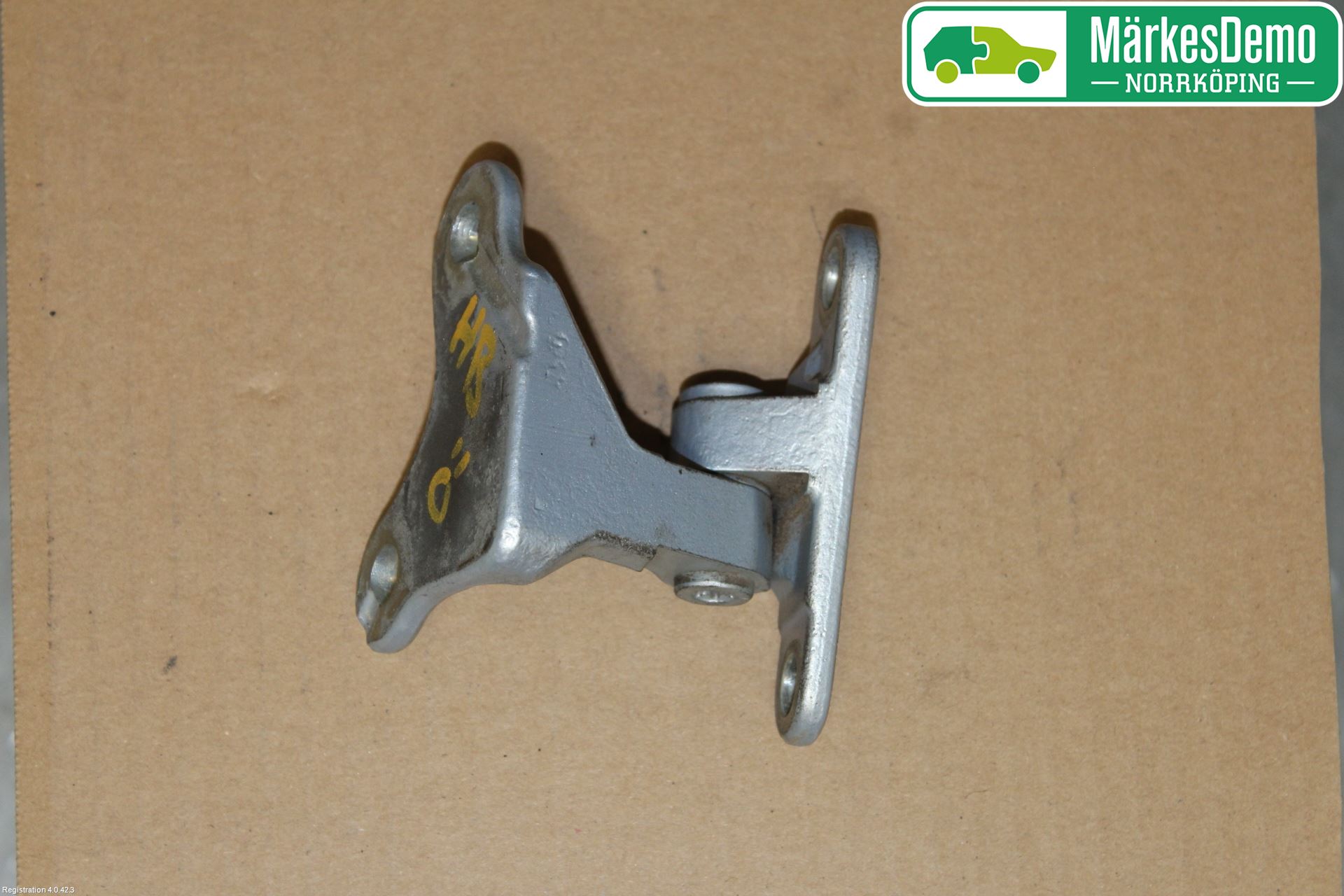 Mitsubishi COLT   04-08 Dörrgångjärn