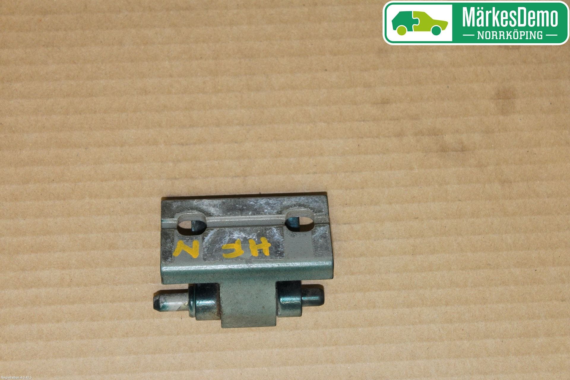 Volvo S60 01-04 Dörrgångjärn