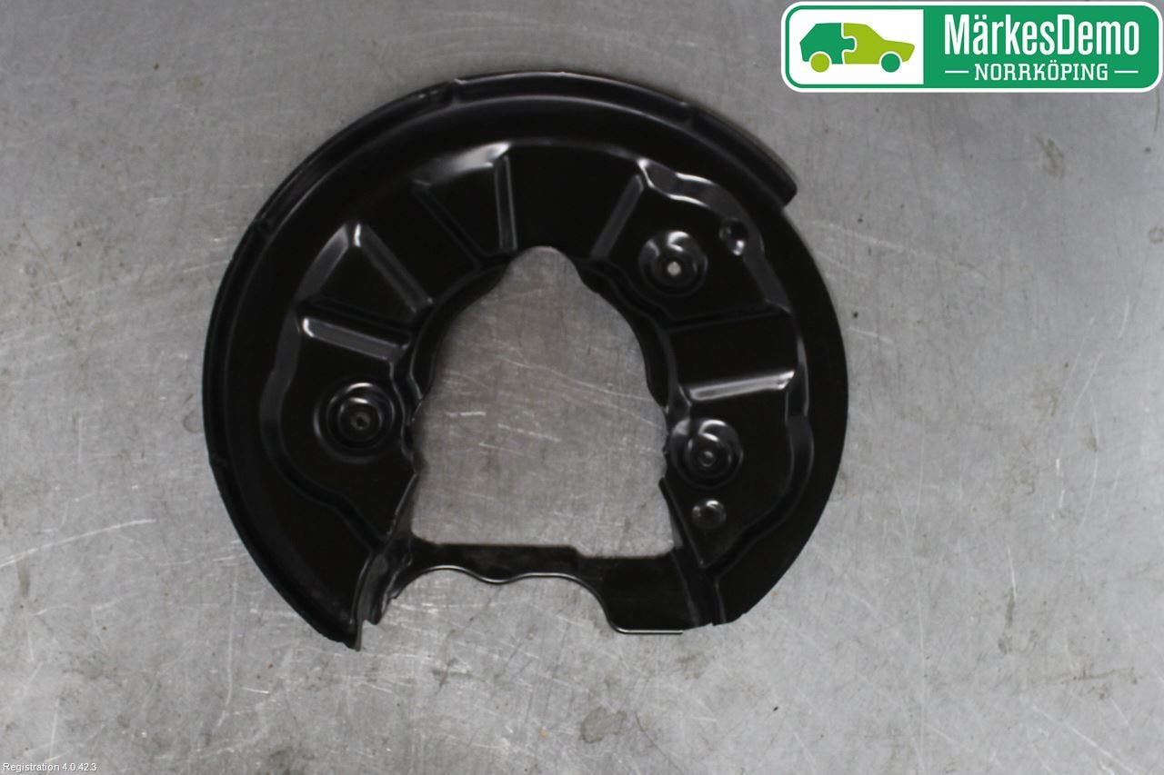 Volkswagen VW PASSAT 15-19 Bromssköld Bak