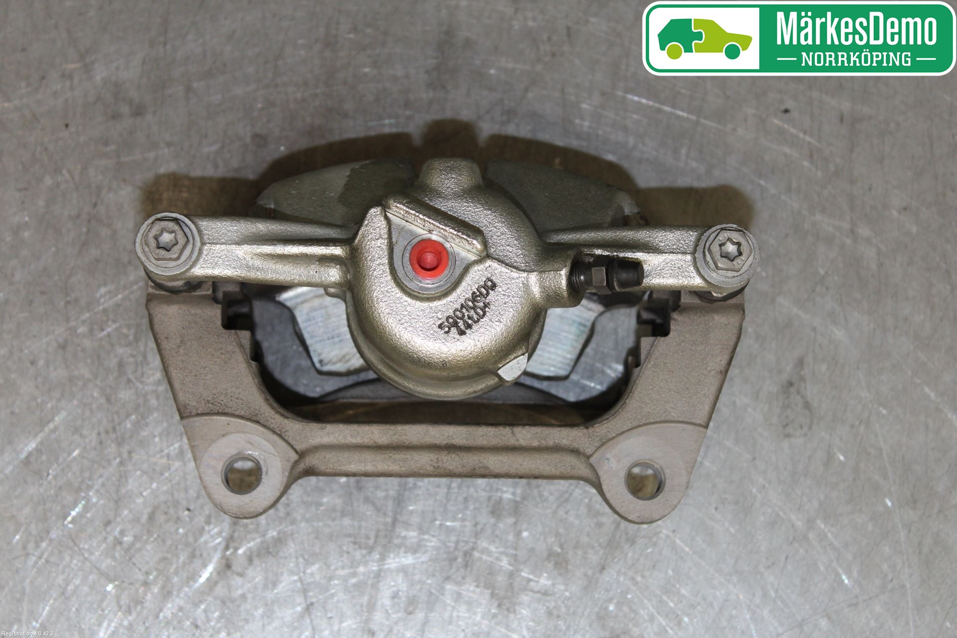 Volkswagen VW PASSAT 15-19 Bromsok Fram Höger