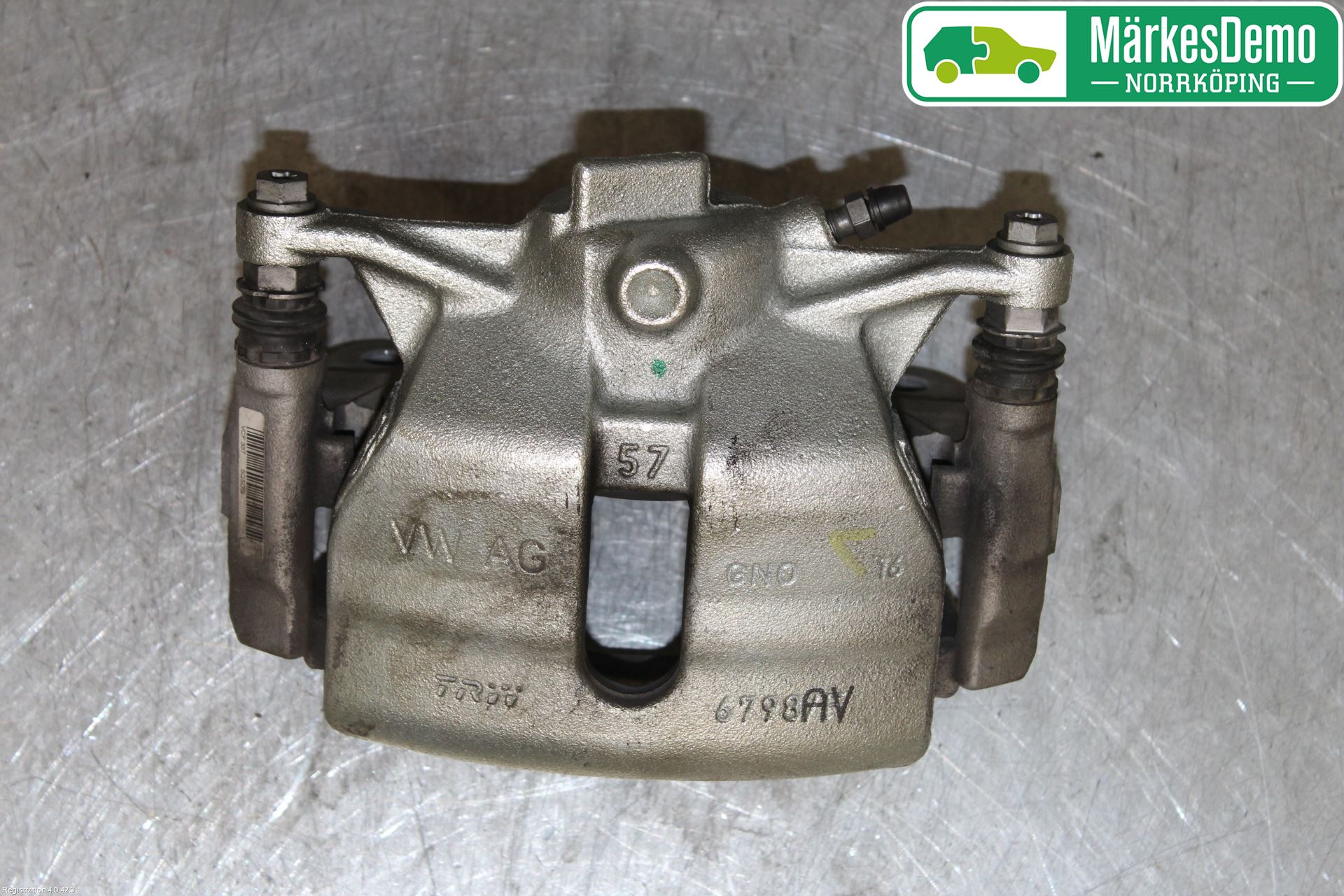 Volkswagen VW PASSAT 15-19 Bromsok Fram Vänster