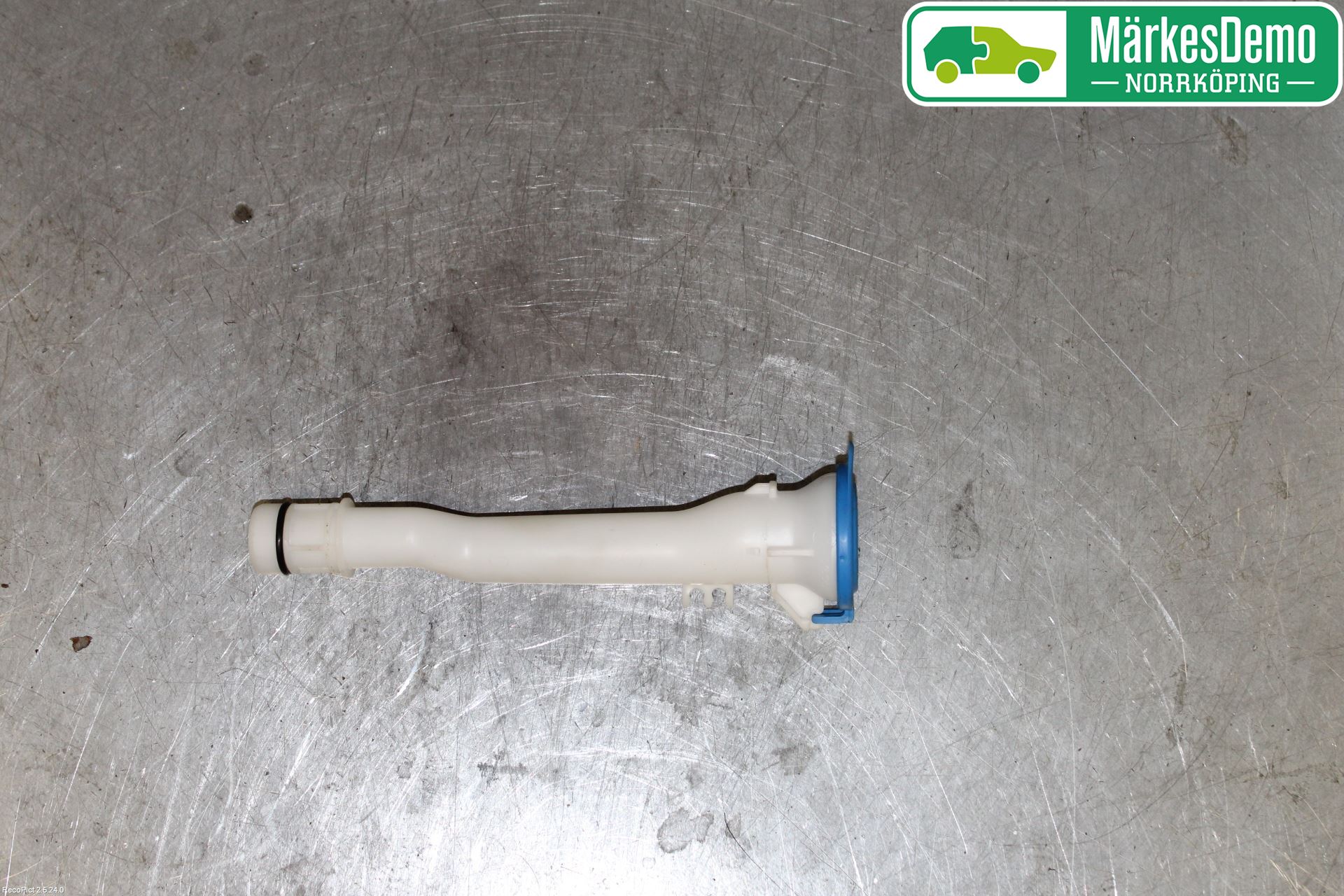 Volvo V40 12-19 Spolartank Påfyllningsrör