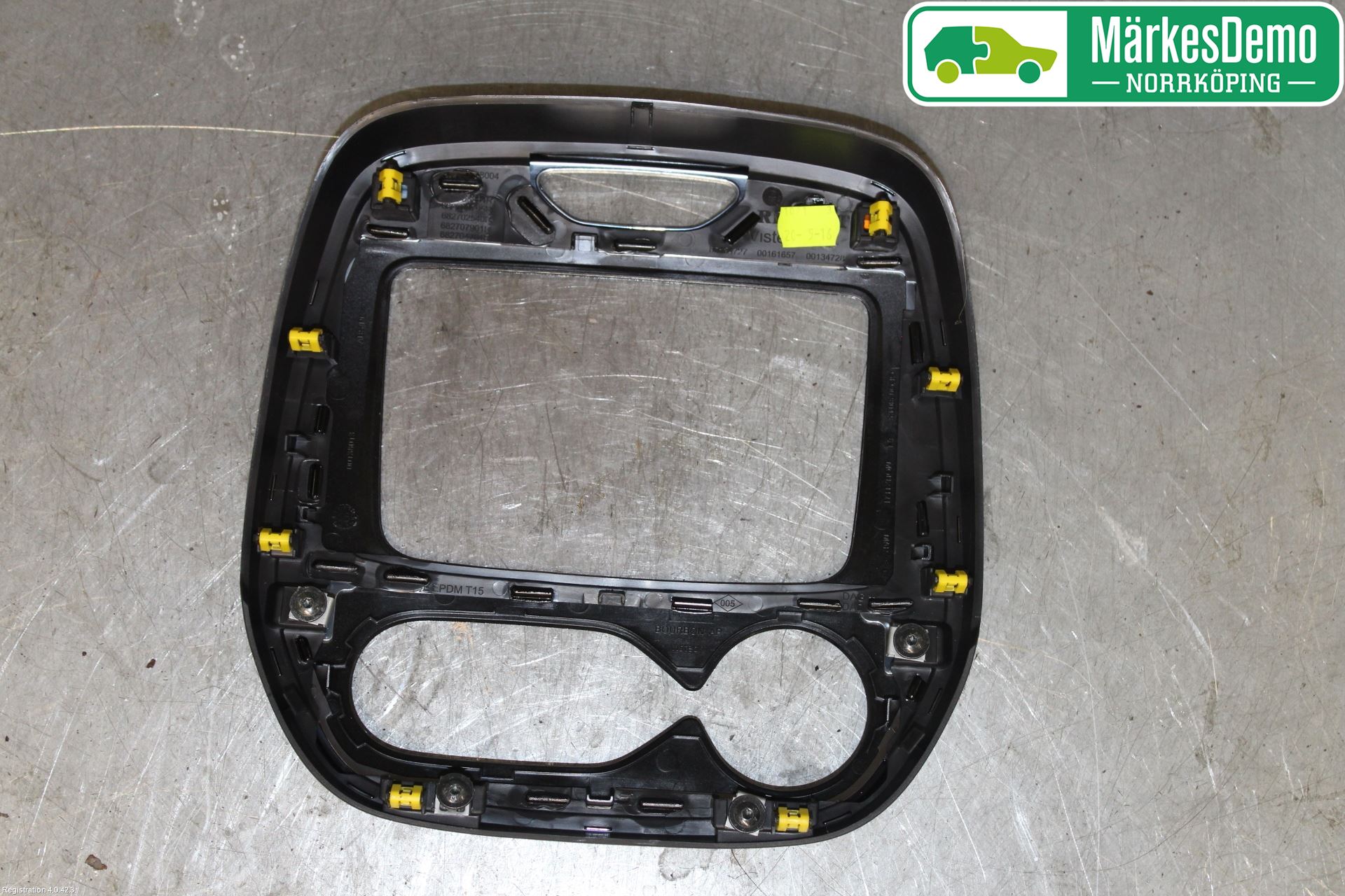 Renault CAPTUR 13-19 Instrument-Radio Sarg