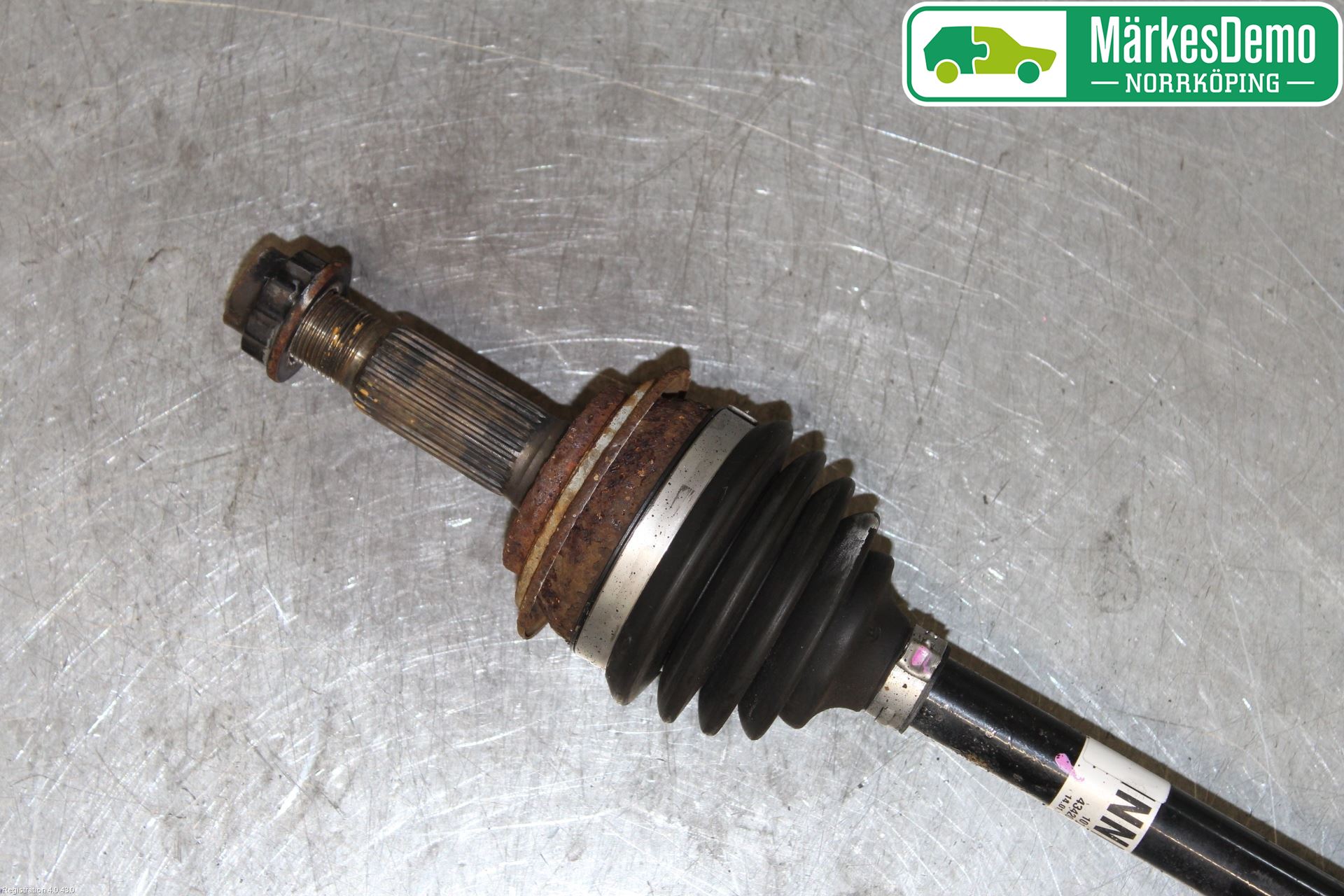 Toyota YARIS XP90 06-11 Drivaxel Fram Vänster