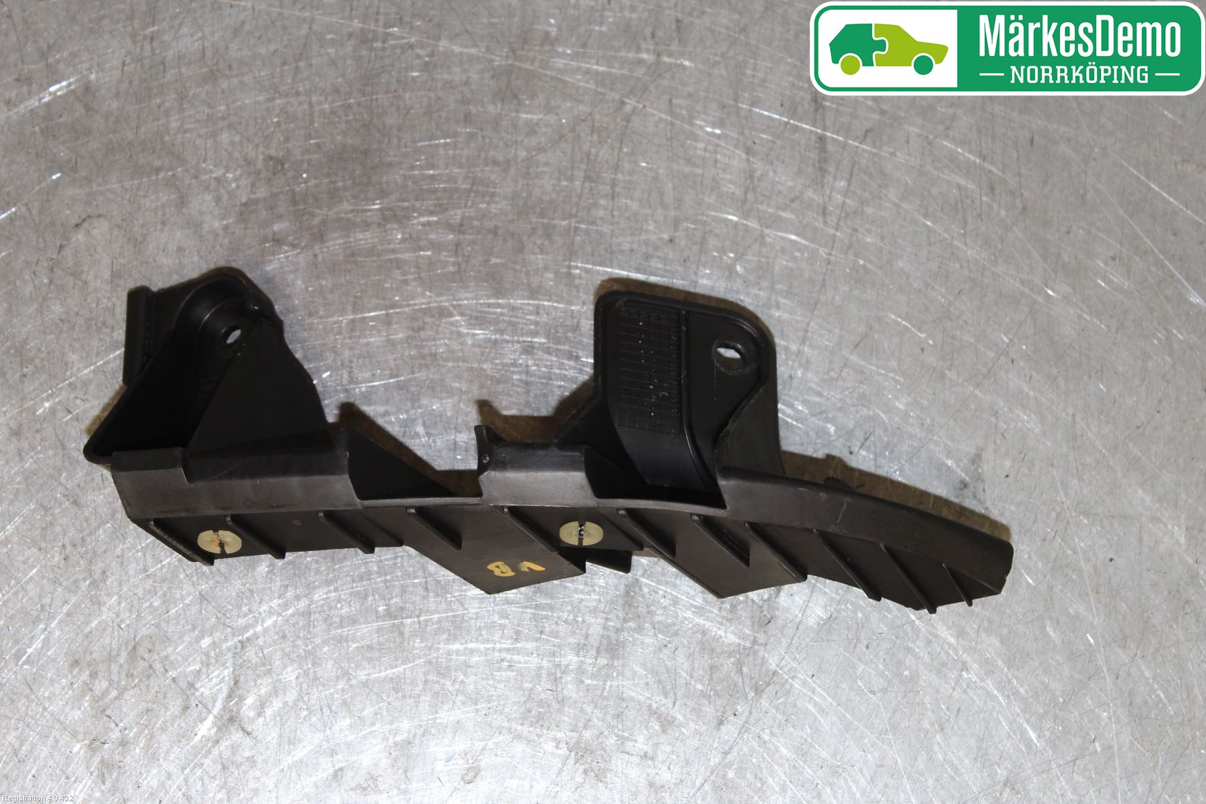 Seat LEON 06-12 Stötfångarfäste Bak Vä