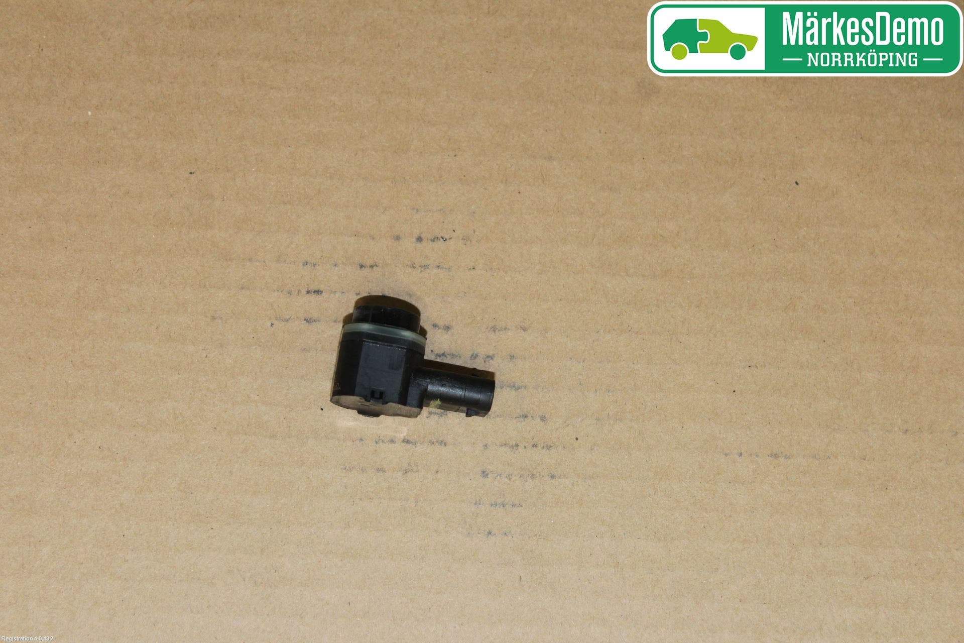 Volvo V60 CROSS COUNTRY 16-18 Parkeringshjälp Backsensor