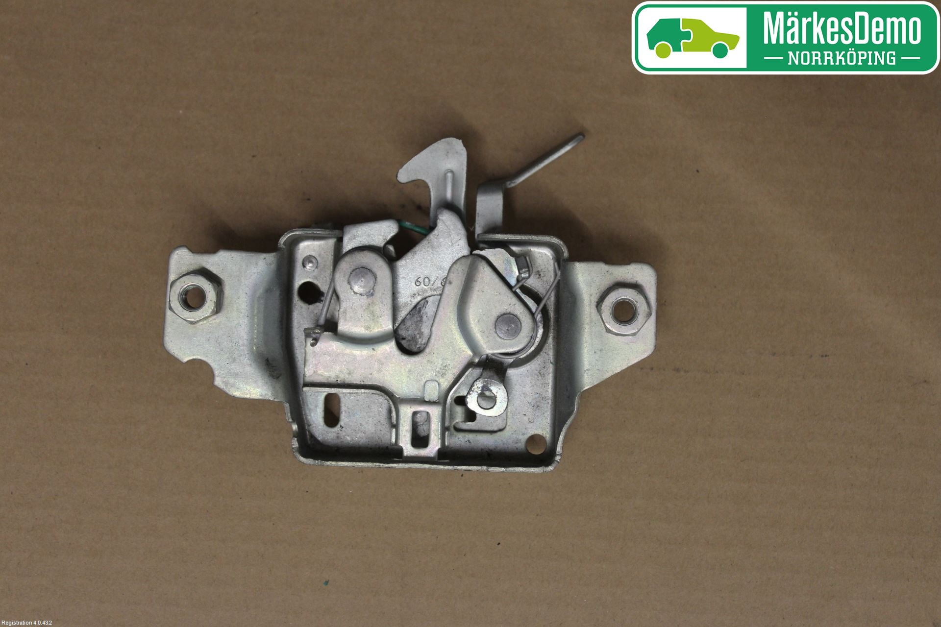 Renault CLIO III  09-12 Huvlås