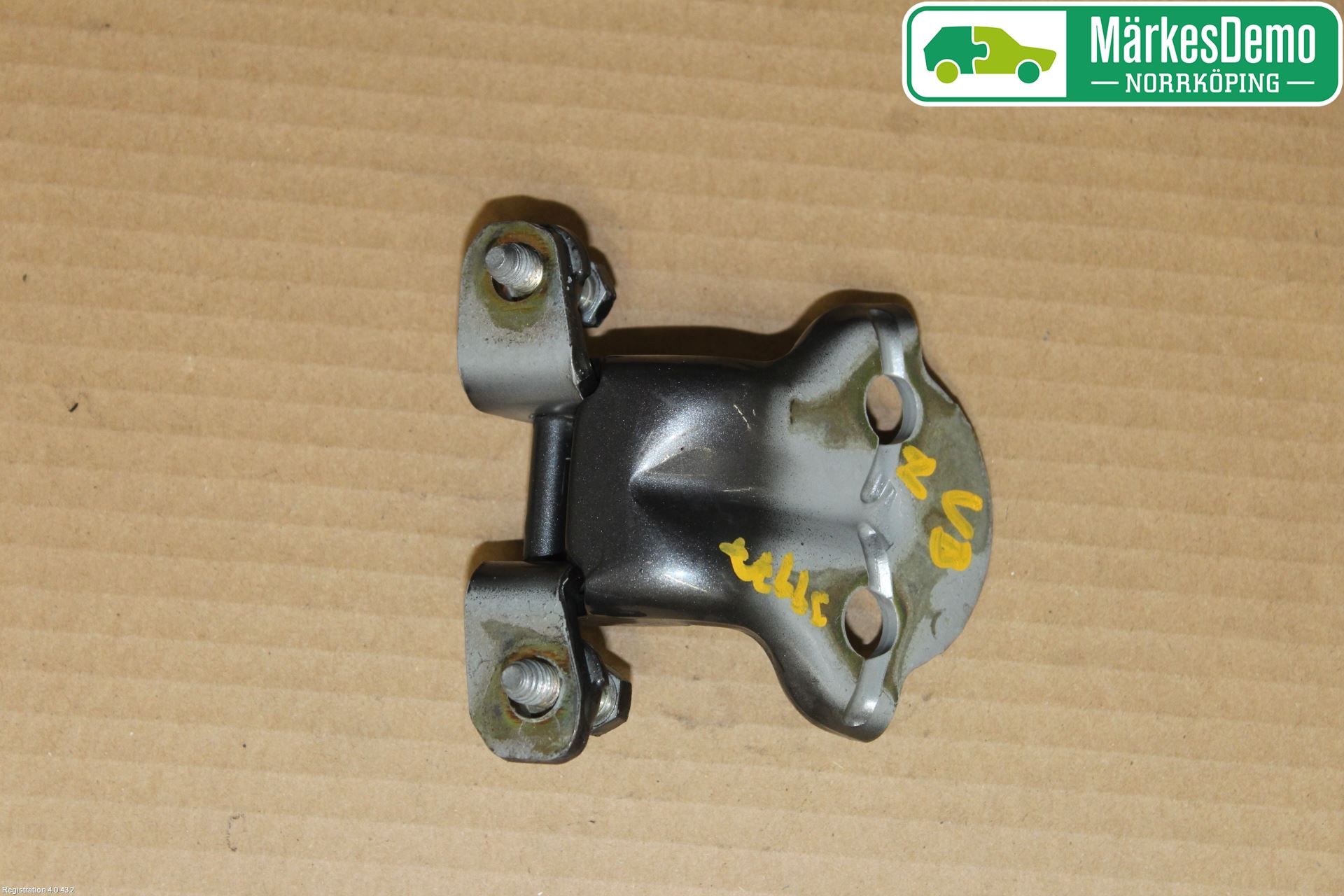 Volvo S40/V40    96-04 Dörrgångjärn