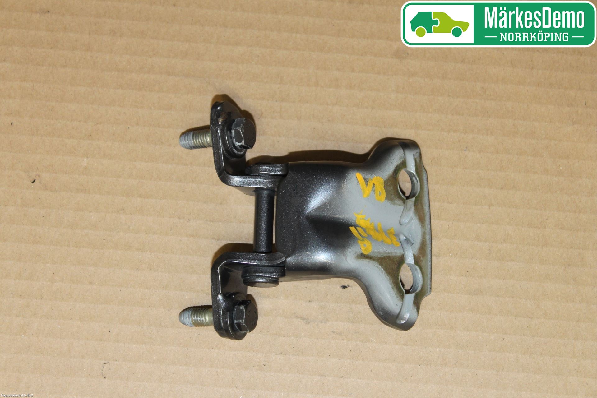 Volvo S40/V40    96-04 Dörrgångjärn