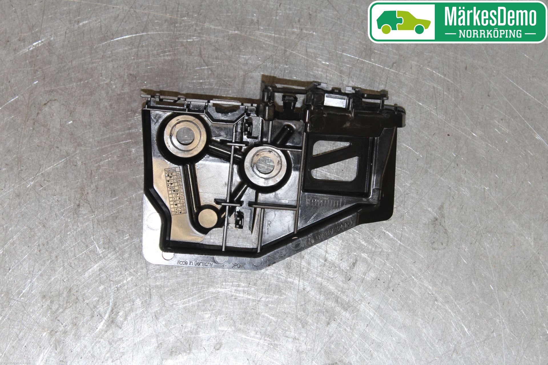 Volkswagen VW TIGUAN 16-24 Stötfångarfäste Bak Hö