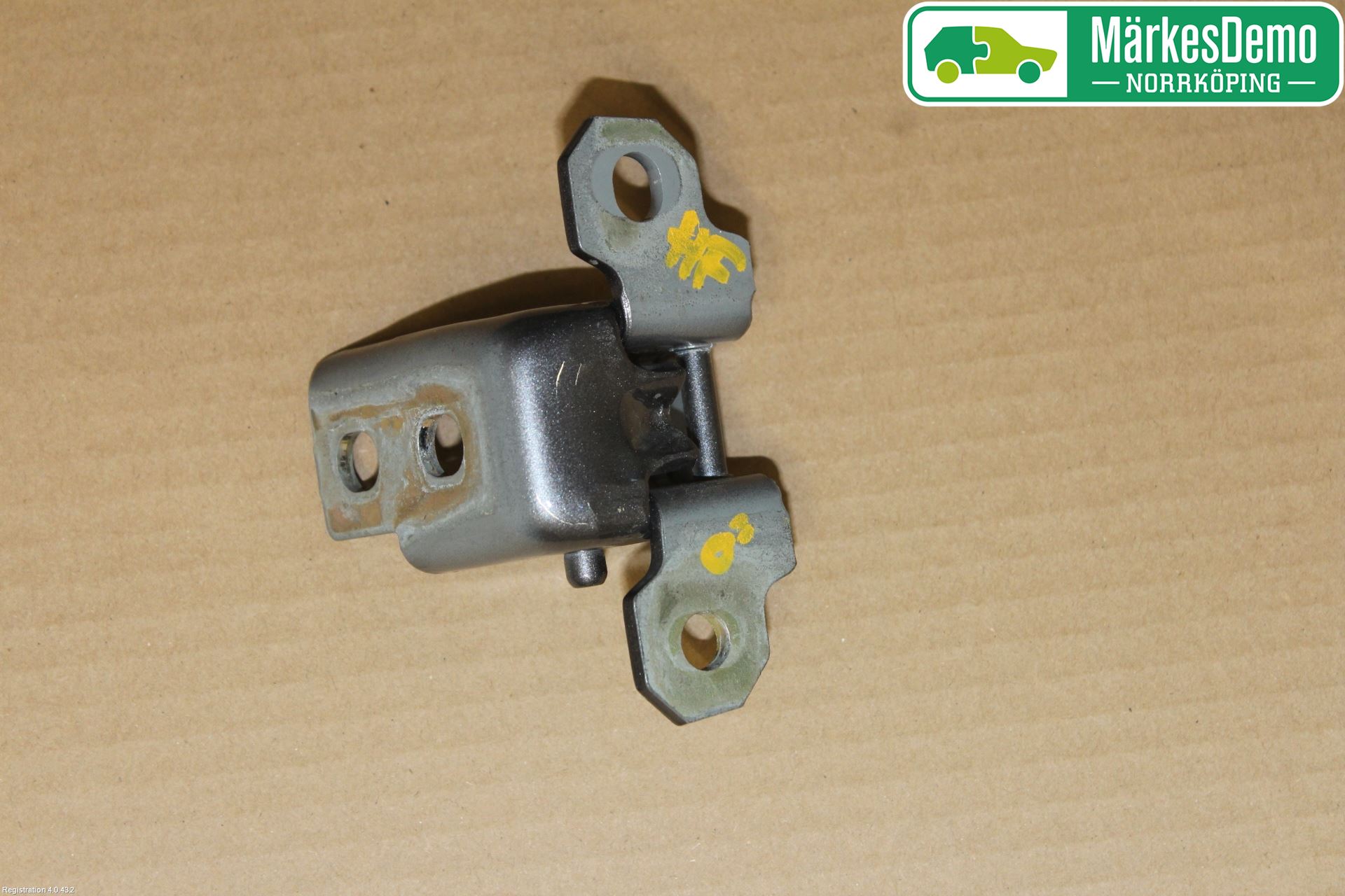 Renault CAPTUR 13-19 Dörrgångjärn