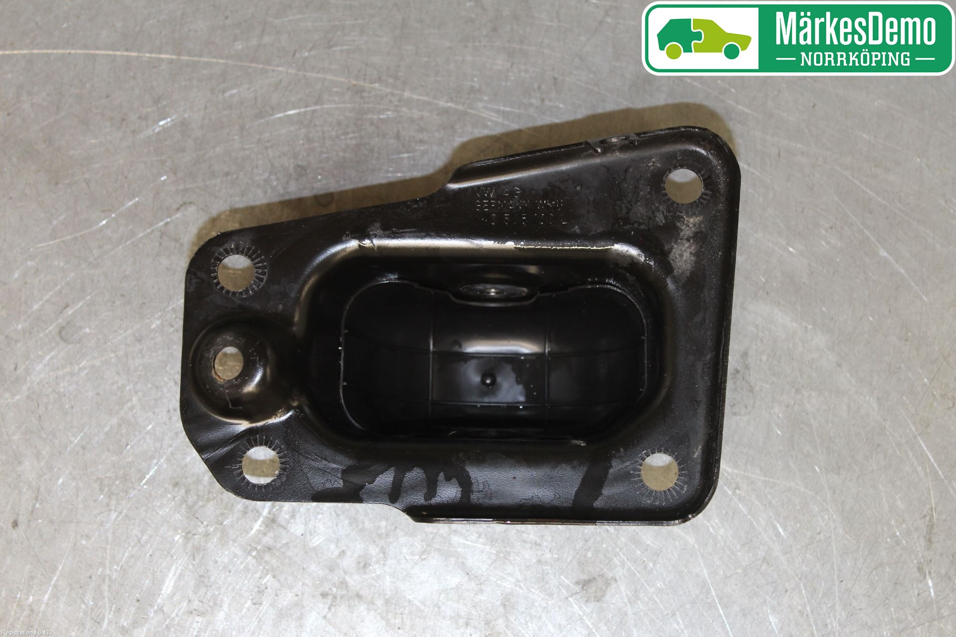 Volkswagen VW TIGUAN 16-24 Bärarm Bak Höger