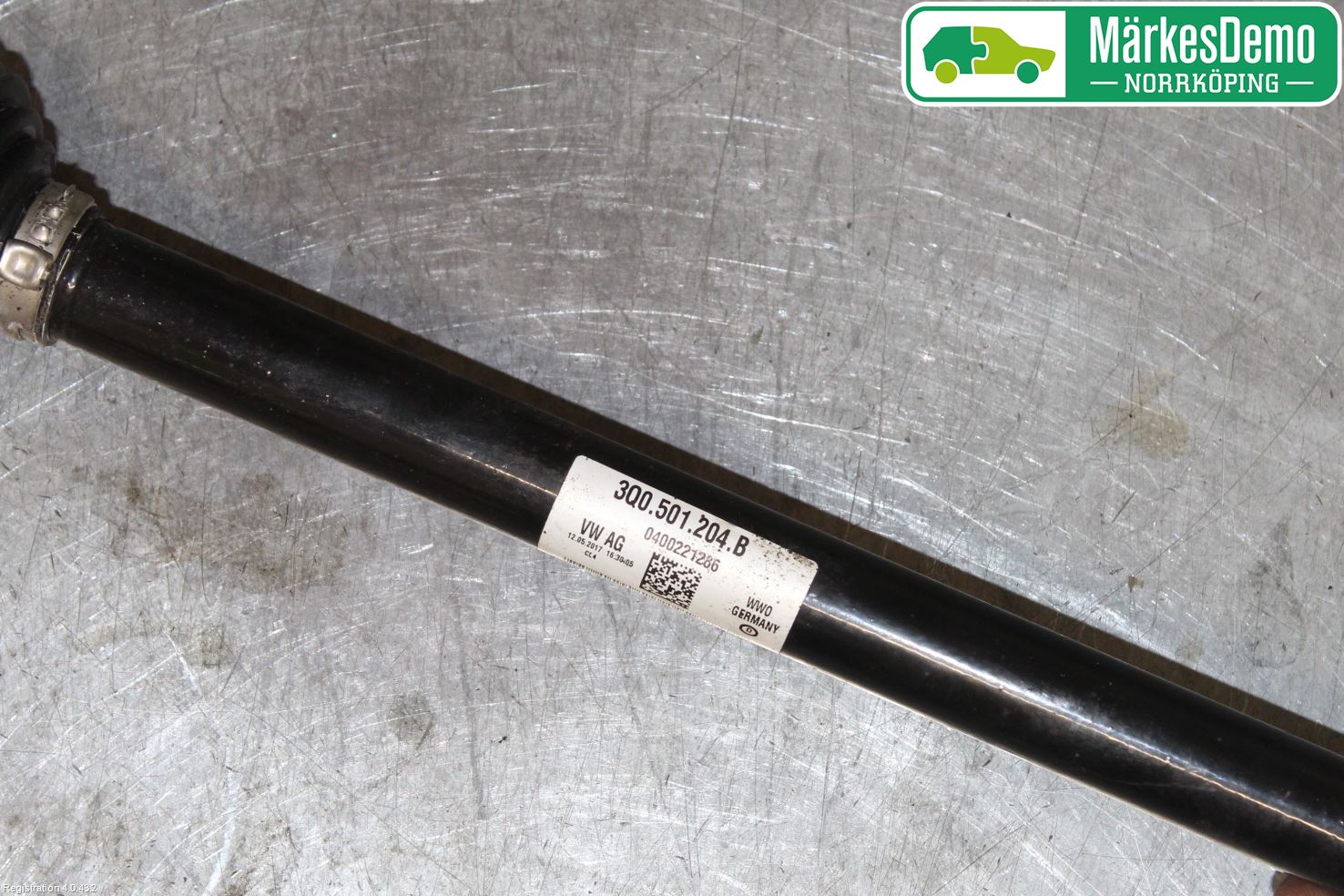 Volkswagen VW TIGUAN 16-24 Drivaxel Bak Höger