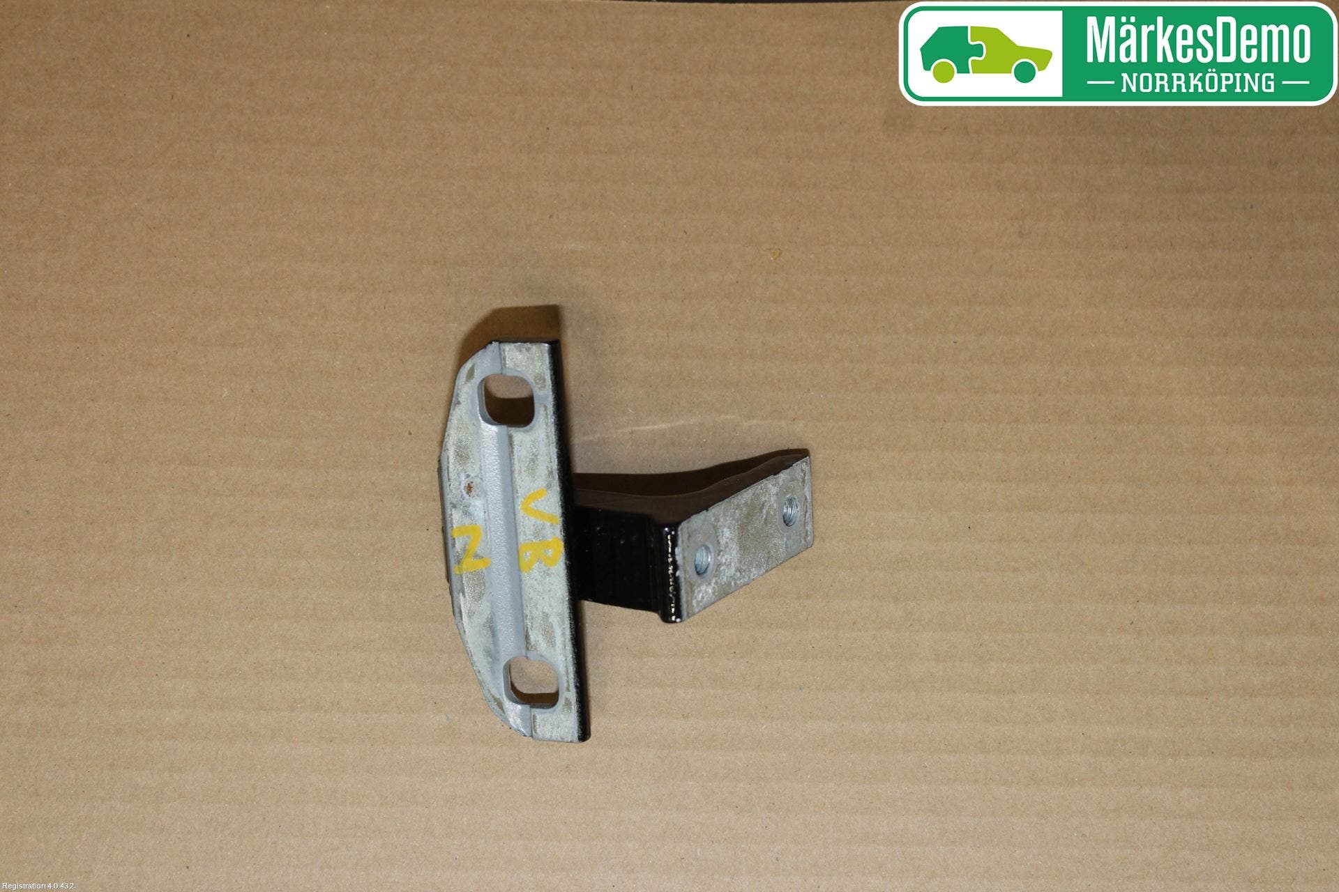 Volvo V60 14-18 Dörrgångjärn