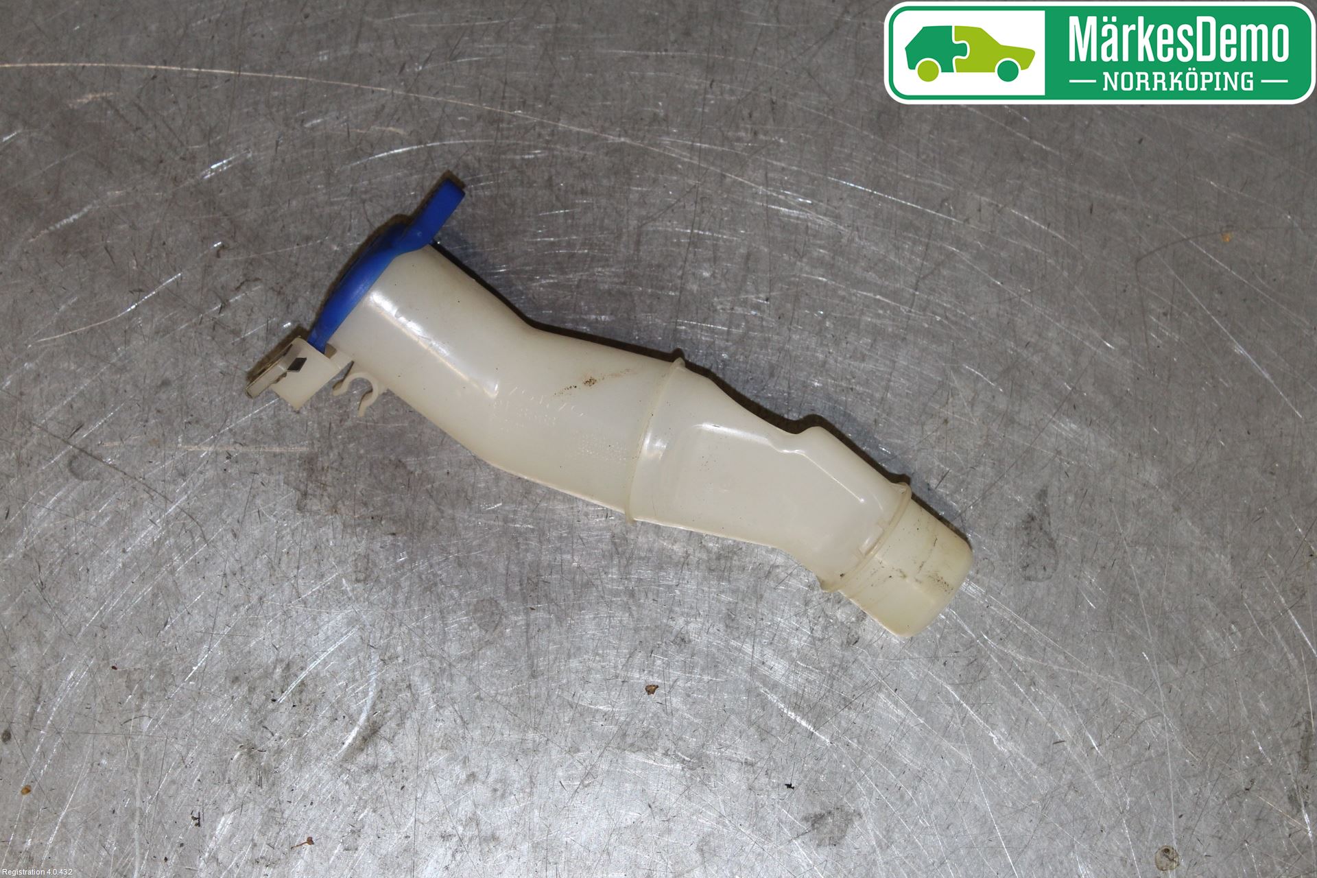 Volvo V70 05-08 Spolartank Påfyllningsrör