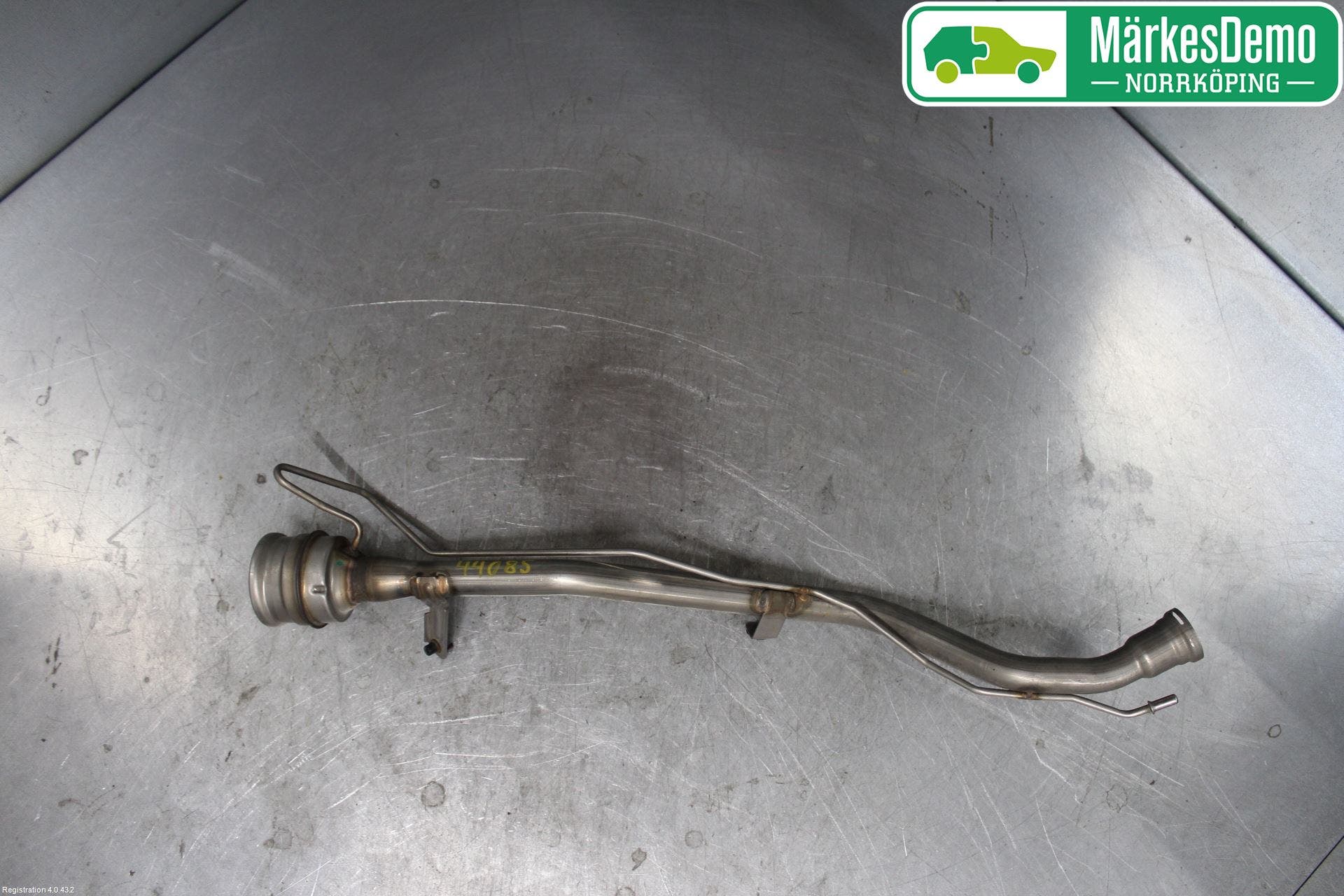 BMW i3 I01 13-22 Bränslepåfyllnrör-Slang