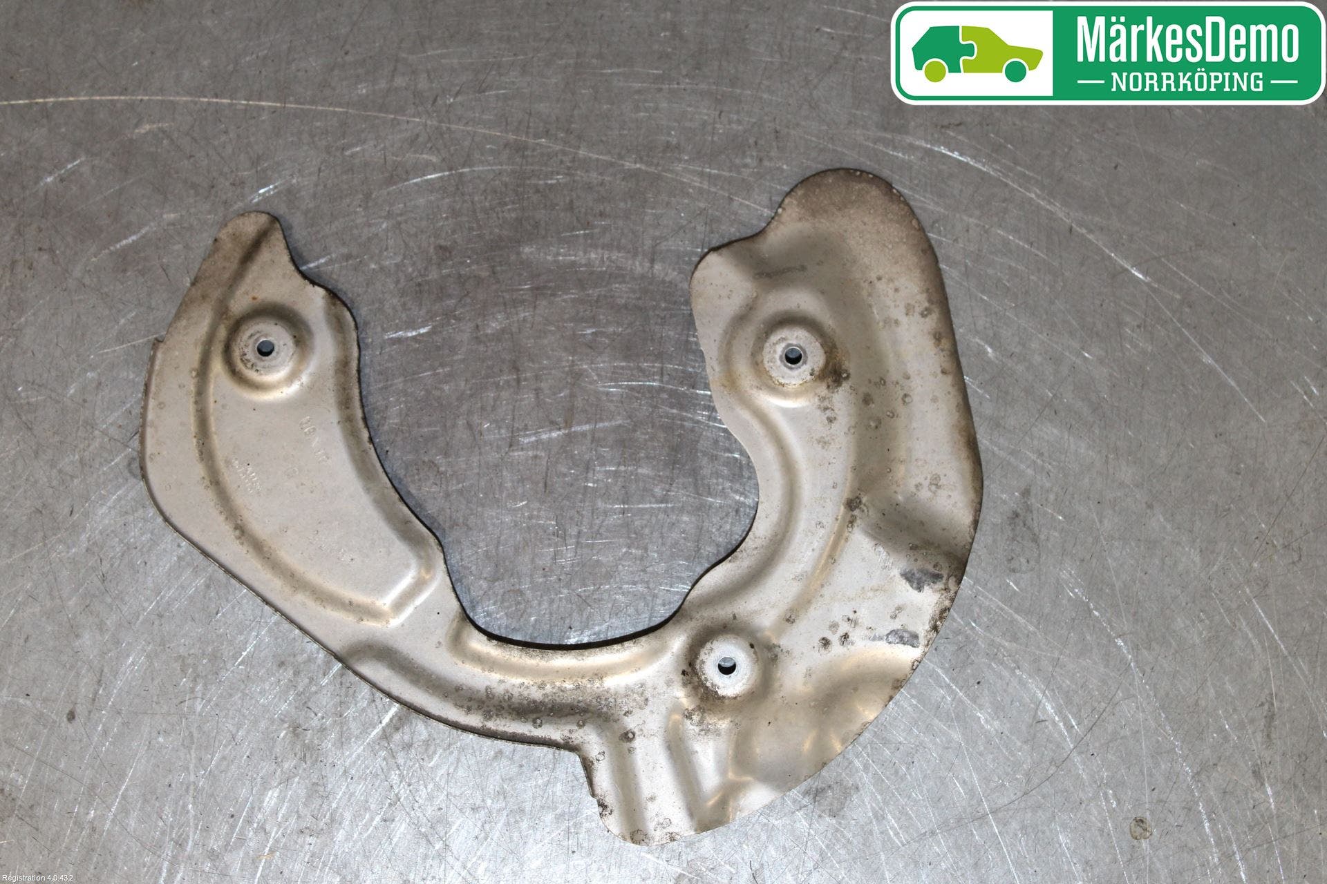 BMW i3 I01 13-22 Bromssköld Fram