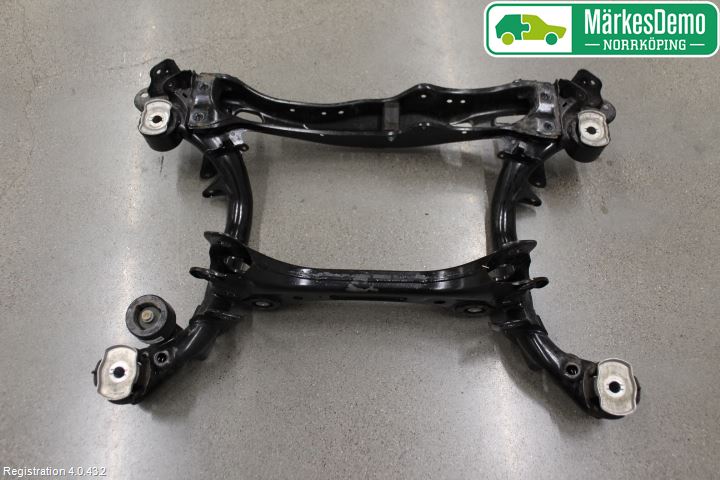 Audi A5 17- Bakaxelbalk