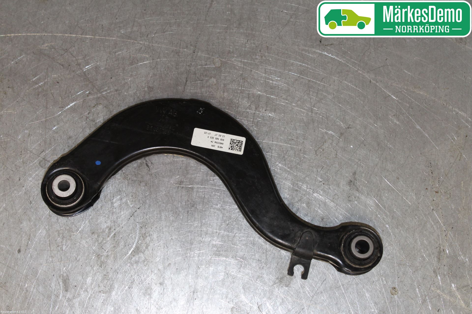 Volkswagen VW TIGUAN 16-24 Bärarm Bak Övre Höger
