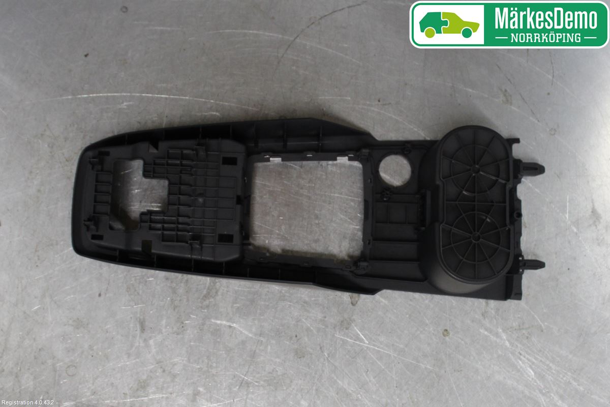 Audi Q2/SQ2 17- Inr Tunnelfack