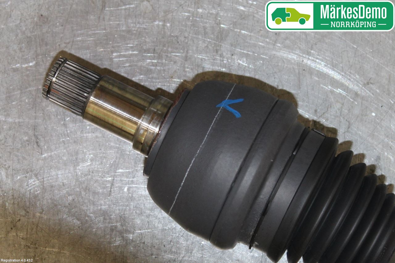 Mercedes-Benz MB A-KLASS (W176) 13-18 Drivaxel Fram Vänster