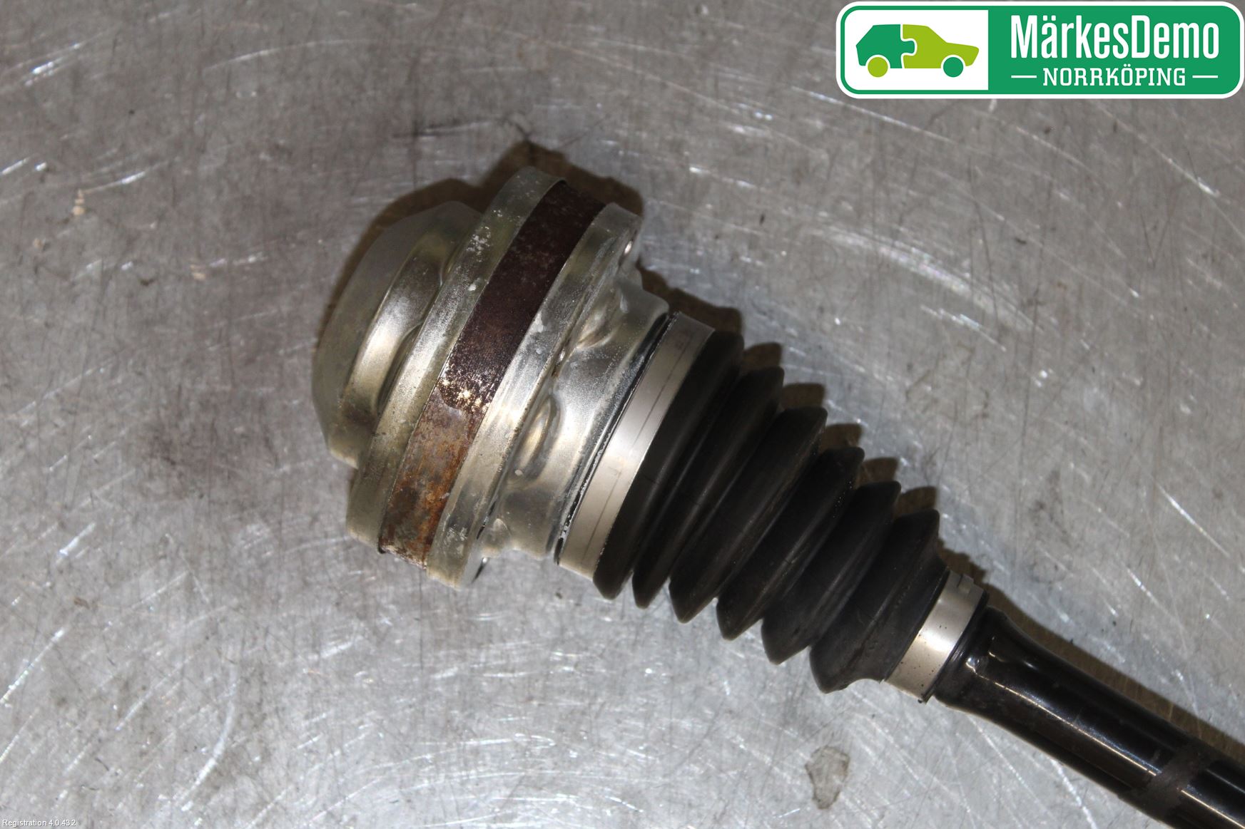 Audi Q2/SQ2 17- Drivaxel Fram Vänster