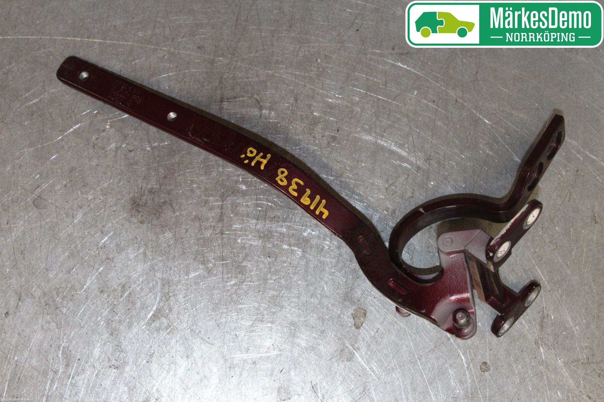 Porsche CAYENNE 03- Bakluckegångjärn Hö