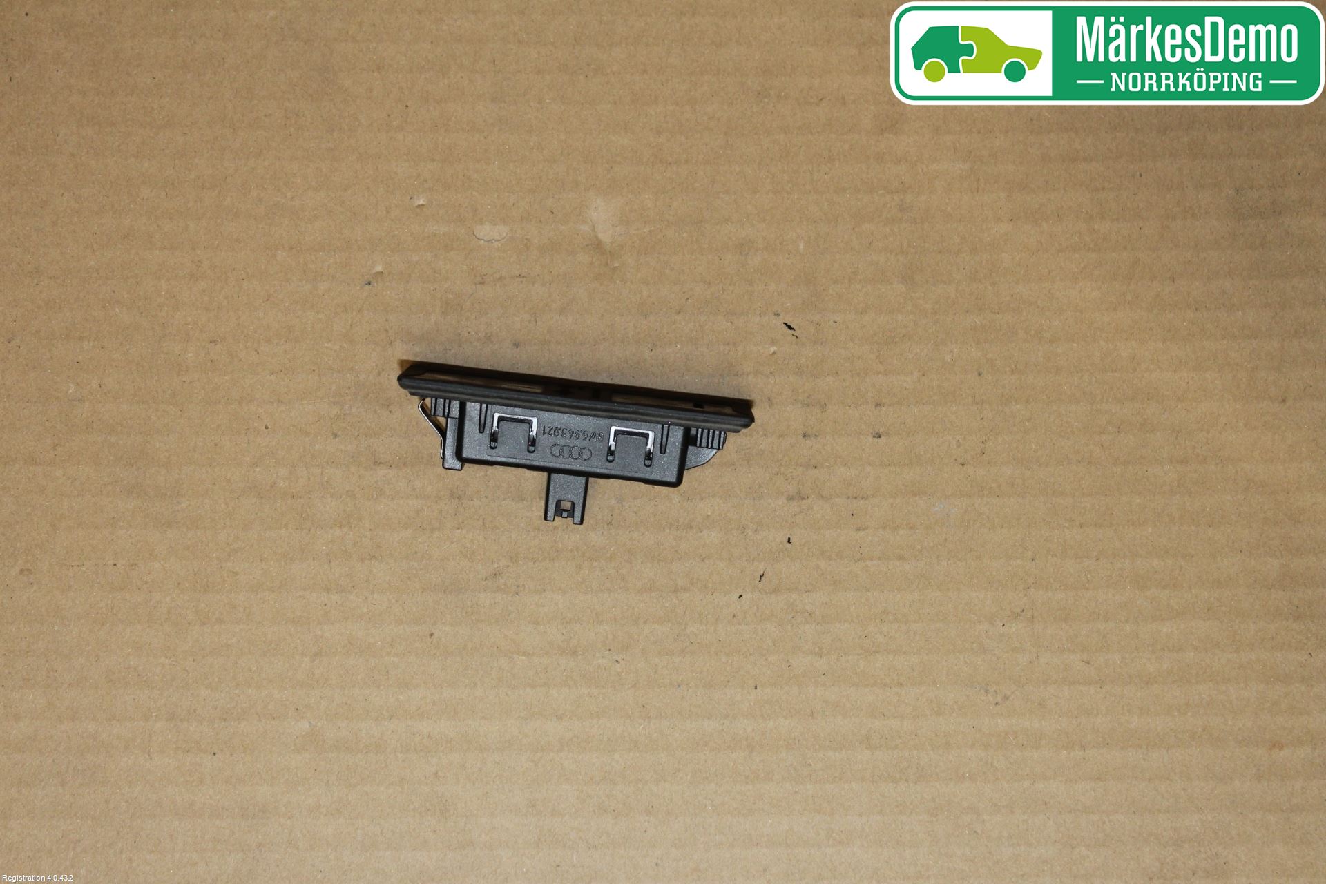 Audi Q2/SQ2 17- Skylt Belysning