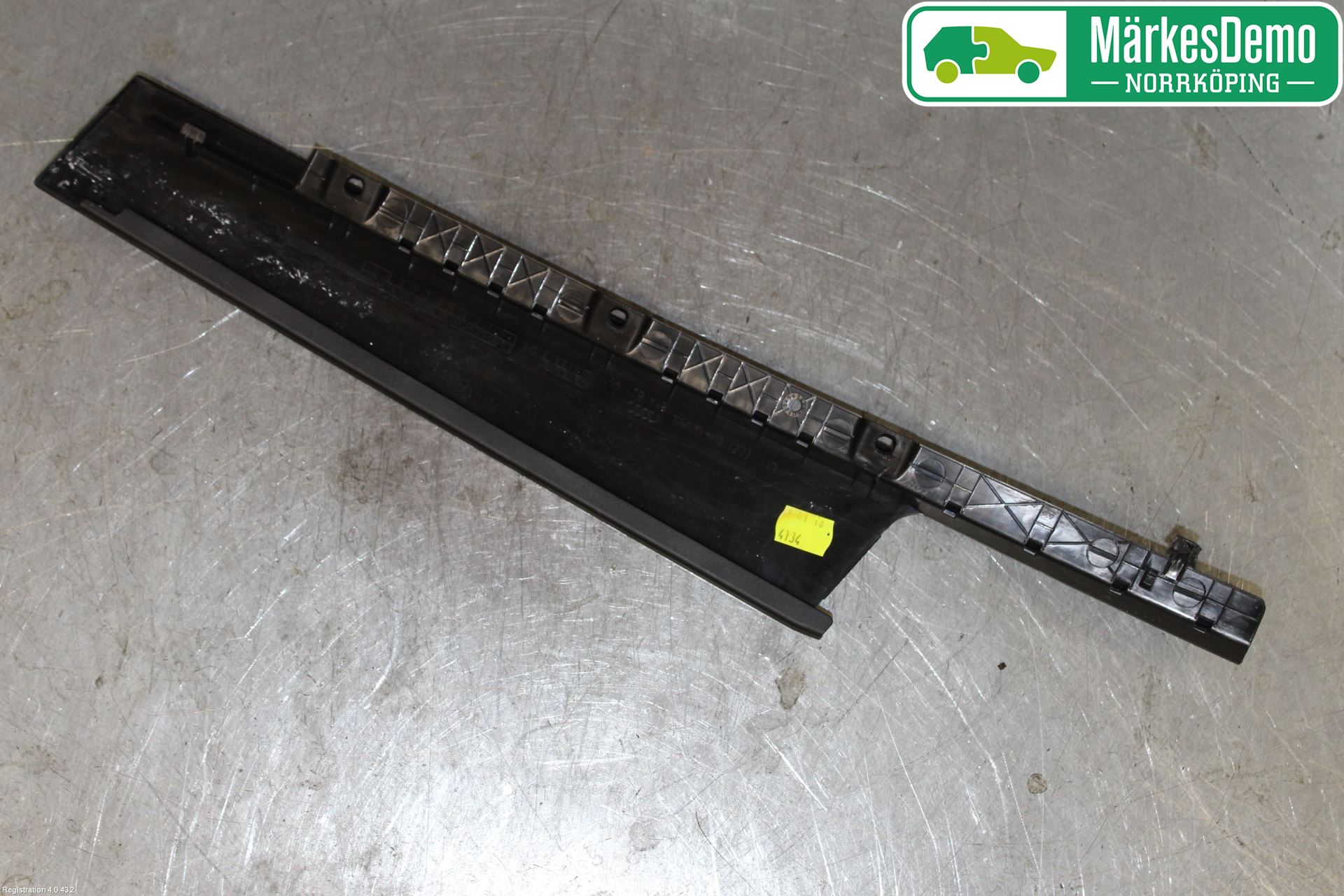 Audi Q2/SQ2 17- Dörr Dekorlist Fram Vä