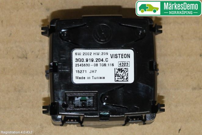 Volkswagen VW PASSAT 15-19 Instrument Klocka
