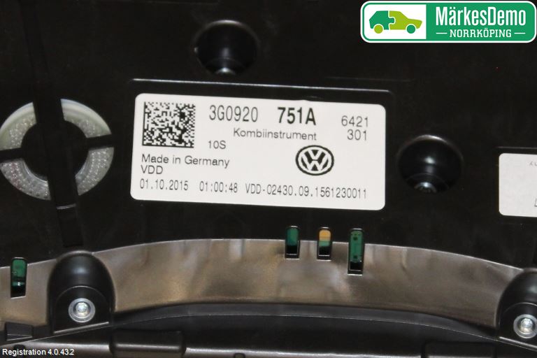 Volkswagen VW PASSAT 15-19 Instrument Komb