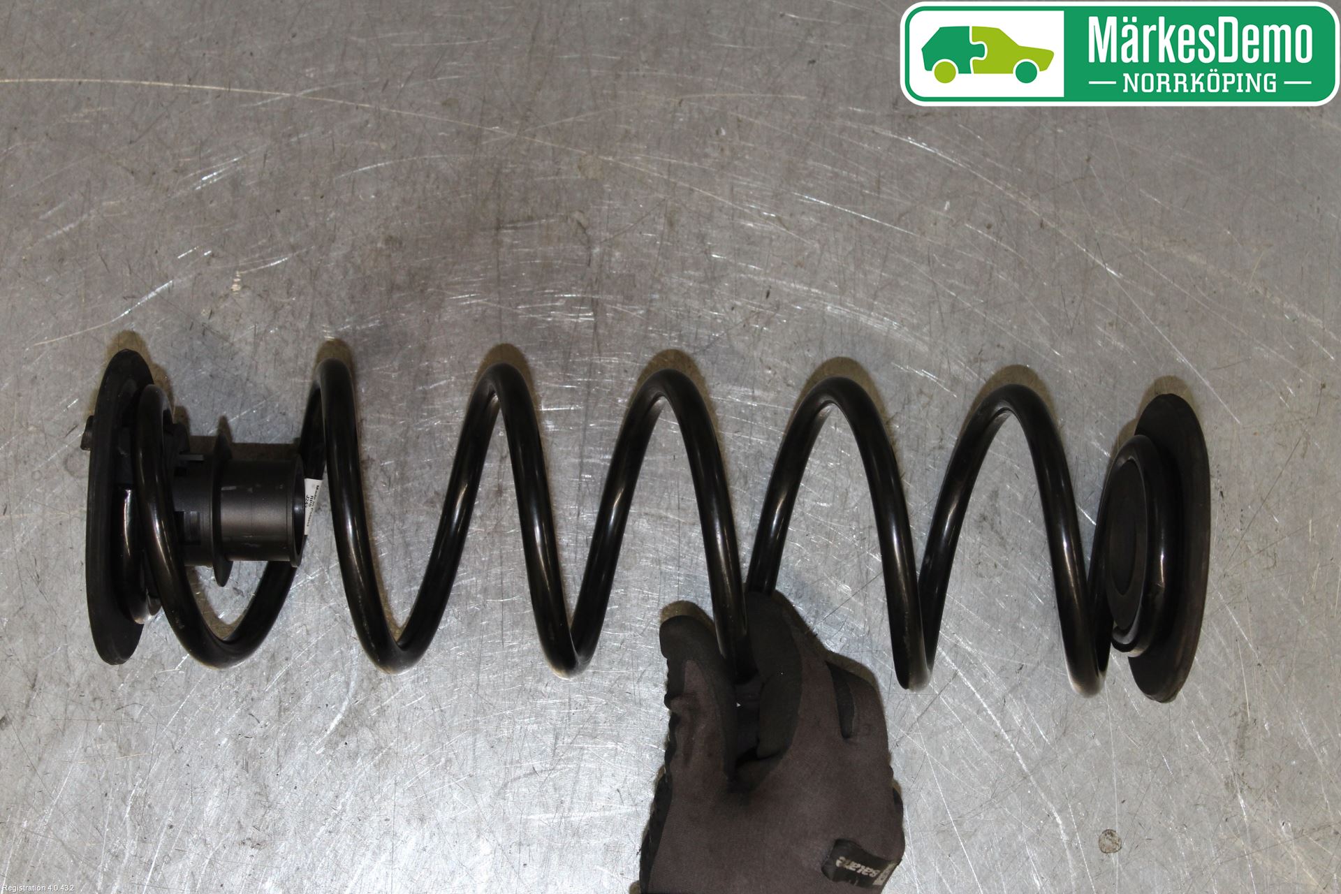 Volkswagen VW GOLF / E-GOLF VII 13-20 Fjäder Bak