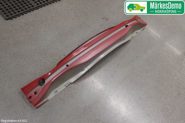 Volvo V60 11-13 Stötfångarbalk Bak