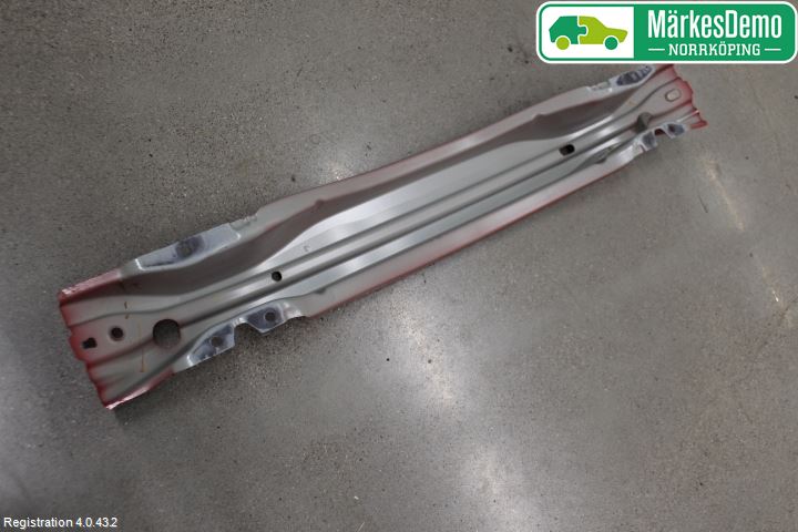 Volvo V60 11-13 Stötfångarbalk Bak