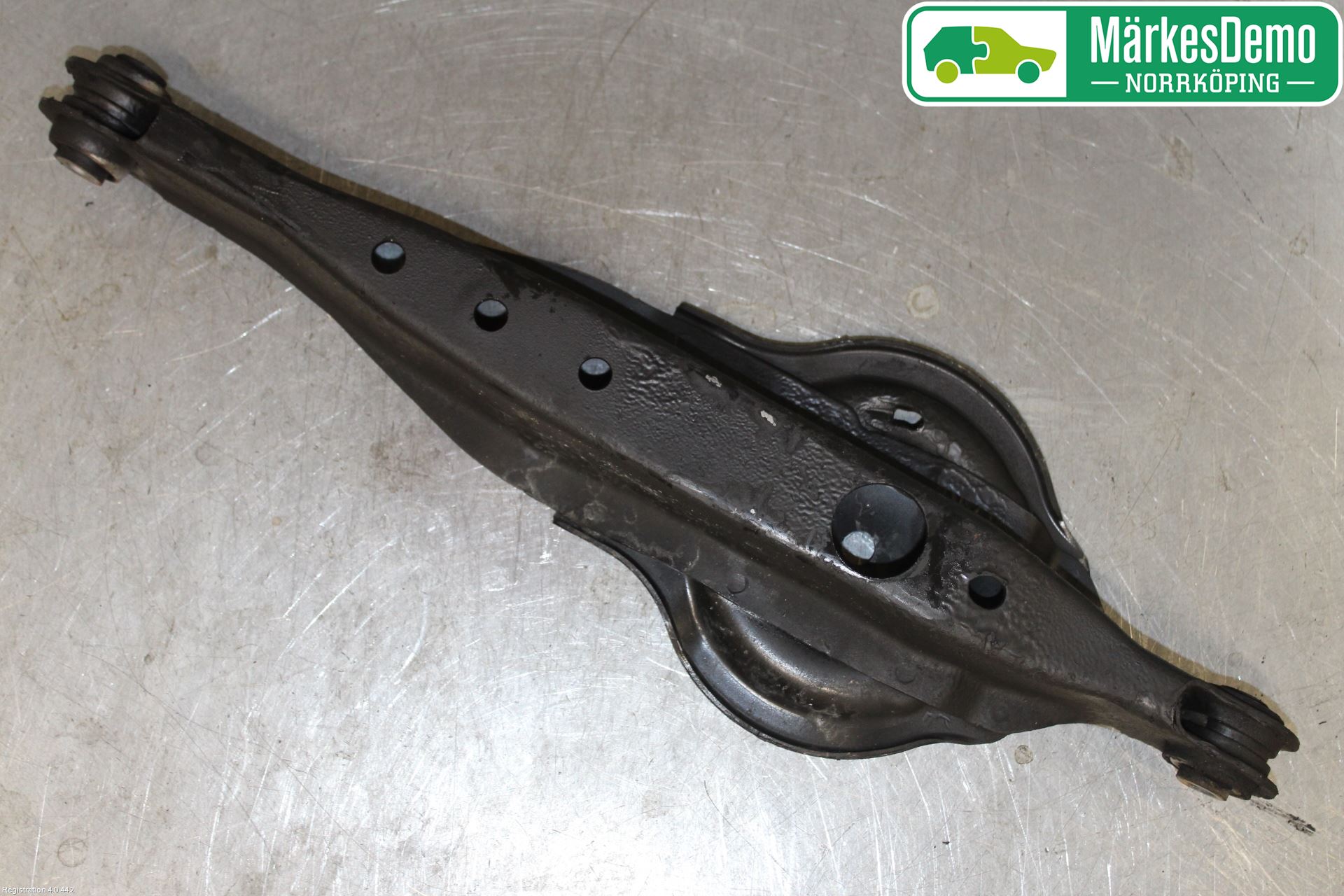 Volvo XC60 14-17 Bärarm Bak Höger