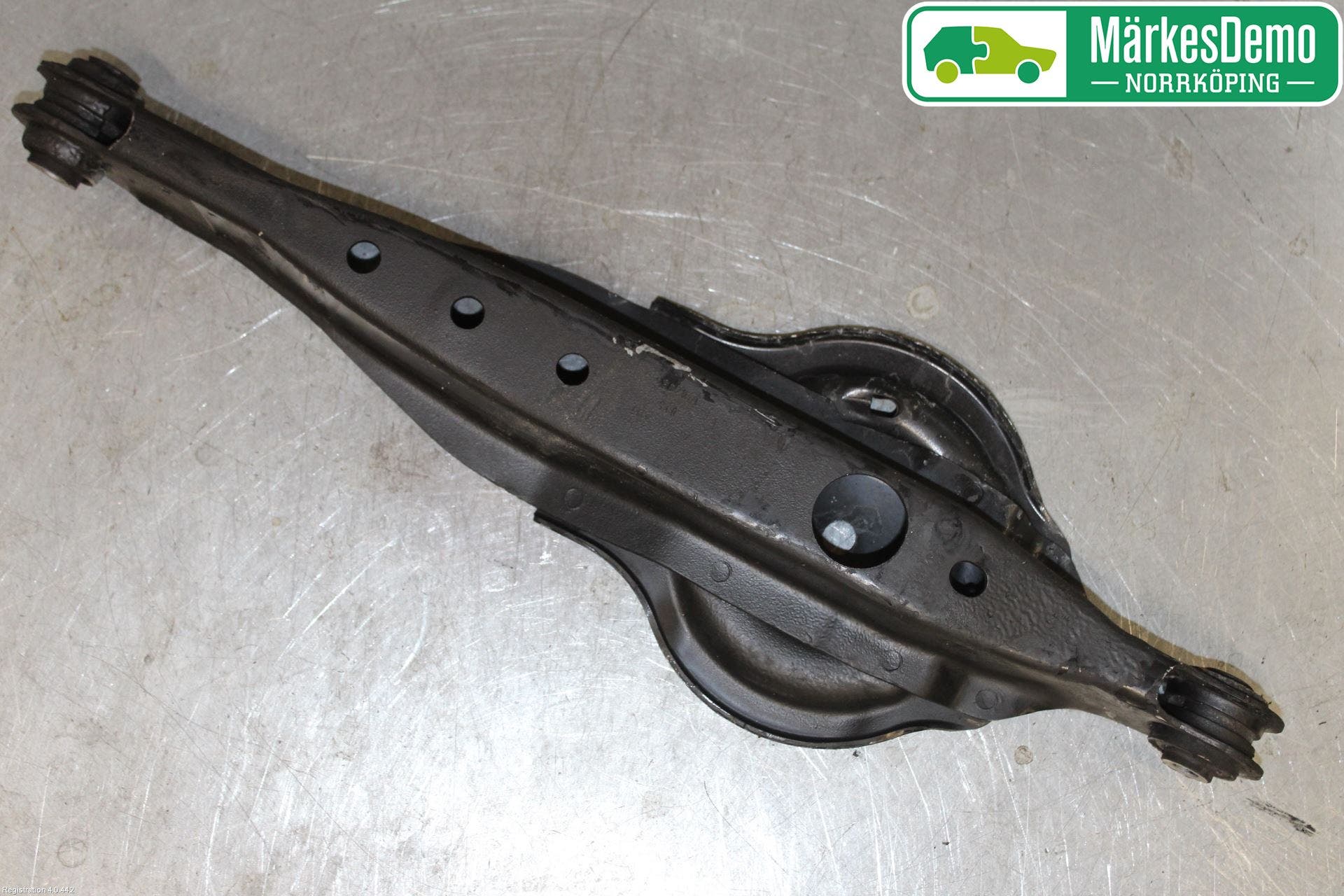 Volvo XC60 14-17 Bärarm Bak Vänster