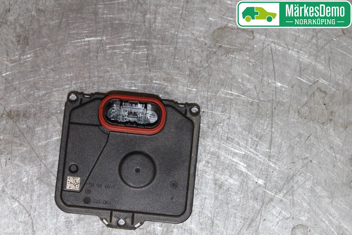 Audi A4/S4 B9 16-19 Styrenhet Strålkastare